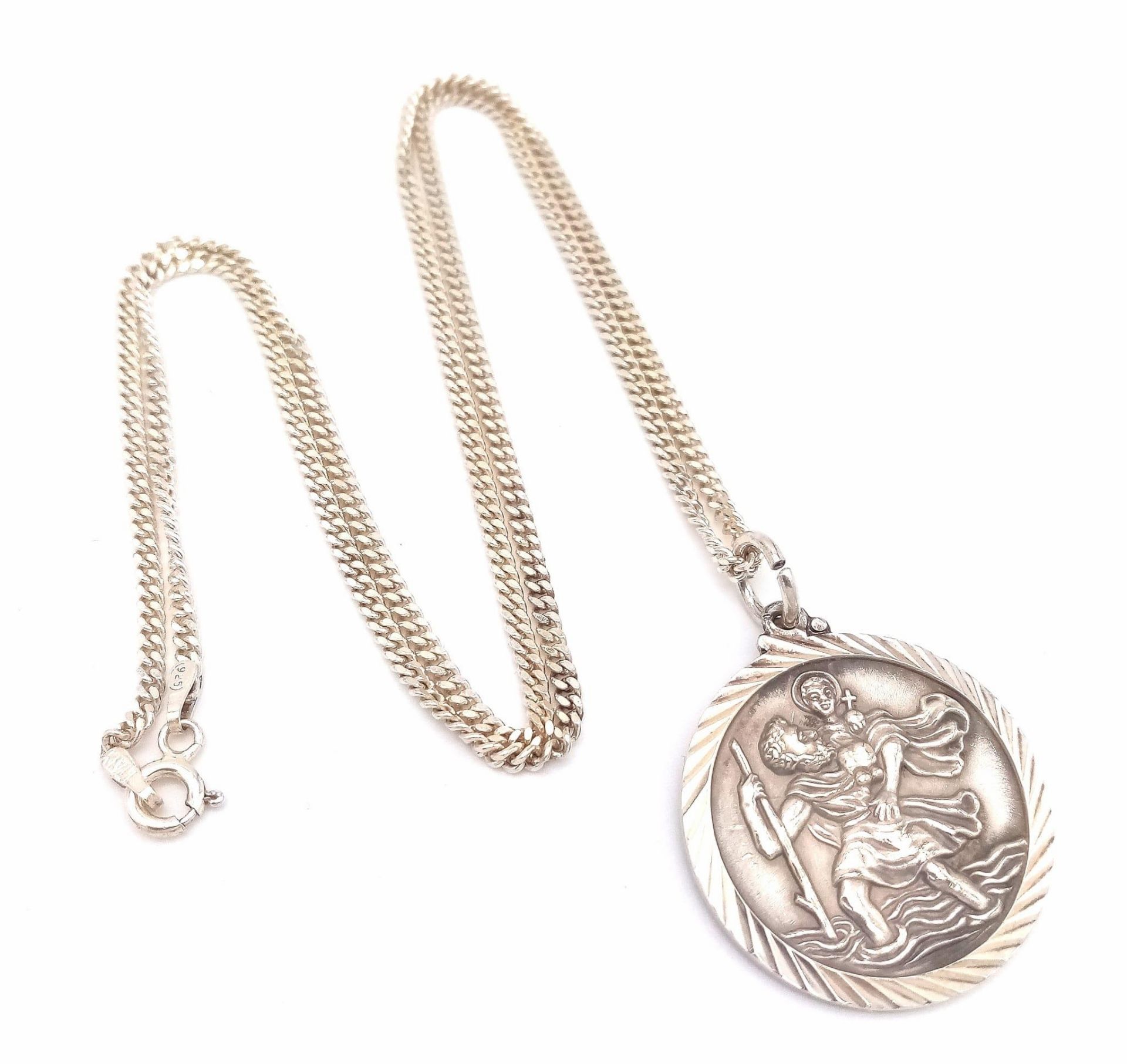 A Silver Georg Jensen St. Christopher Pendant Necklace. Stamped on Obverse Side. 2.6cm Diameter on a - Bild 4 aus 12