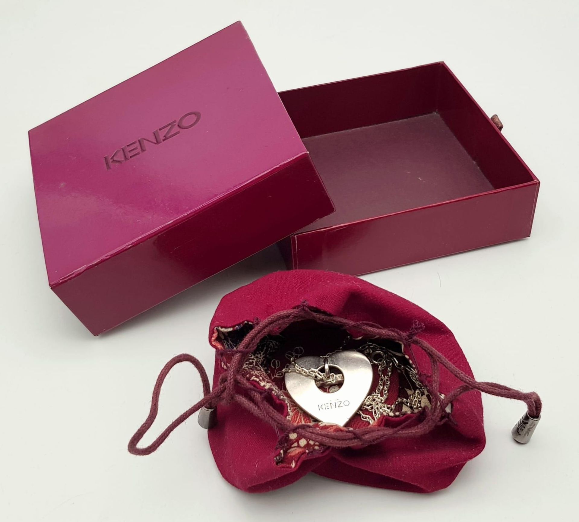 A Vintage Kenzo Heart Pendant Necklace. 50cm Length 950 Silver Chain. Pendant Measures 3.5cm Wide. - Bild 6 aus 11