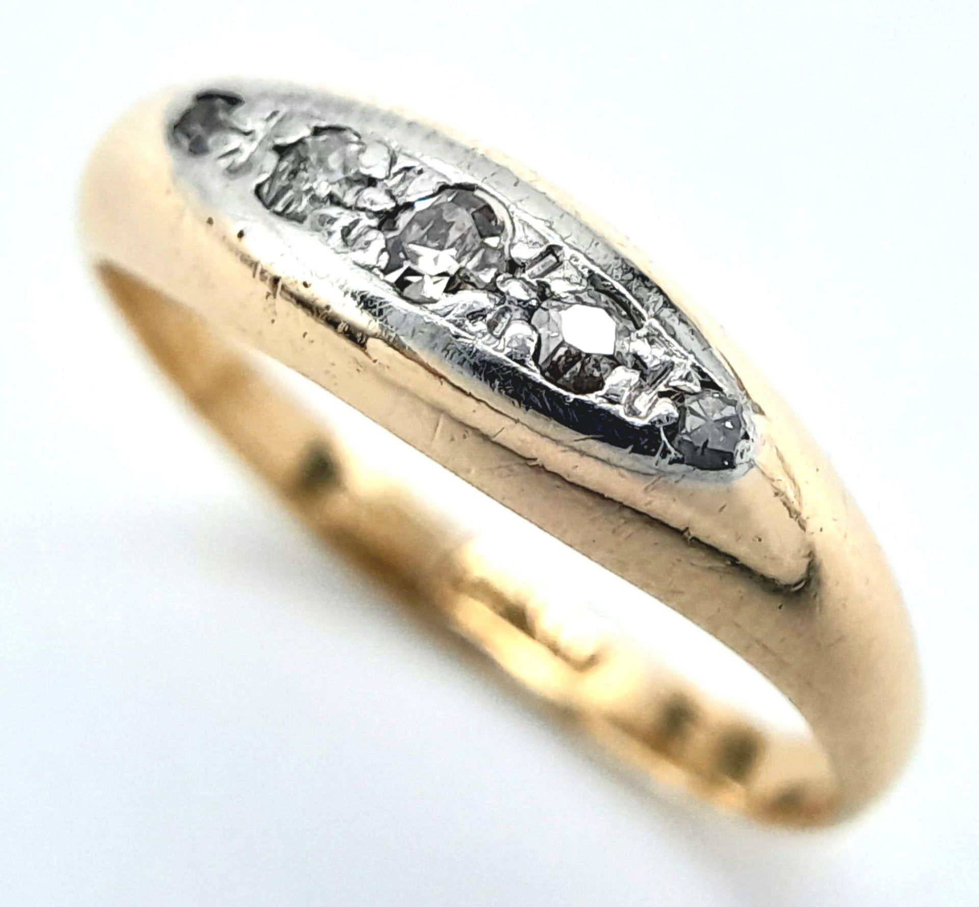 An 18K Yellow Gold and Platinum Vintage Diamond Ring. Size G, 1.5 total weight. Ref: 8452