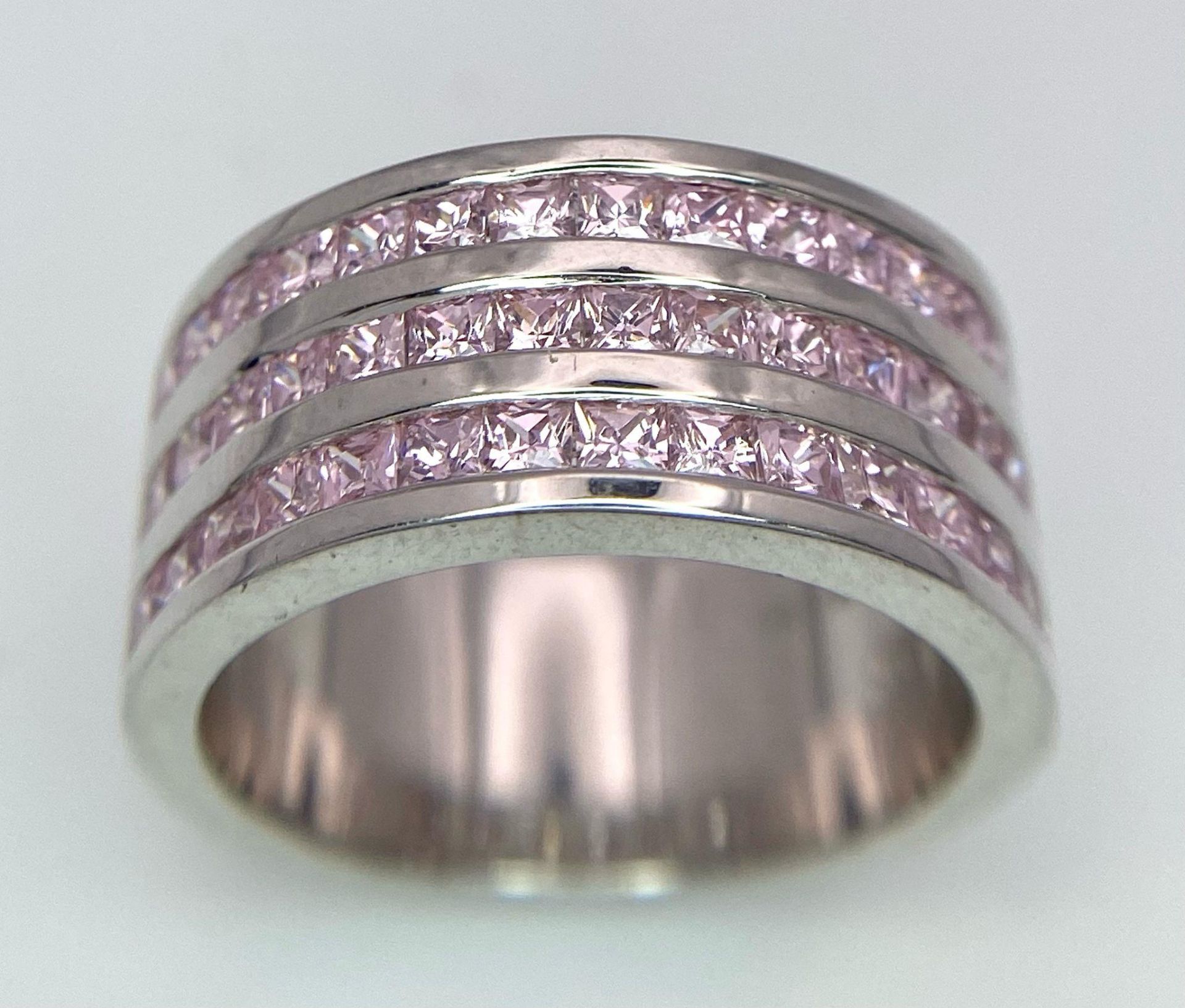 A Sterling Silver Pink Stone Set 3 Row Ring. Size Q, 9.5g total weight. Ref: 8325 - Bild 3 aus 11