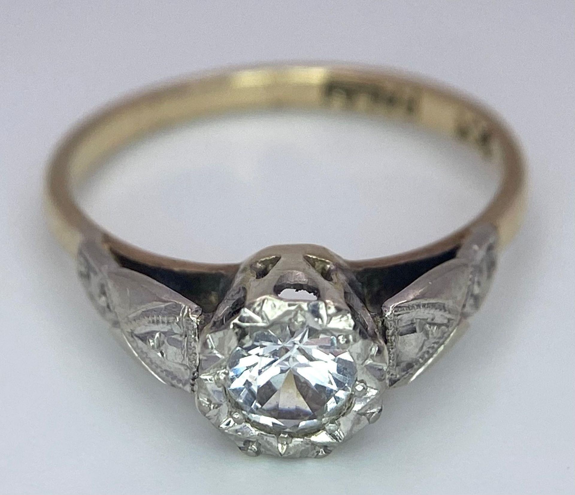 9k yellow gold CZ stone solitaire ring with detailed shoulders, equivalent to 0.25ct stone, 1.8g, - Image 4 of 6