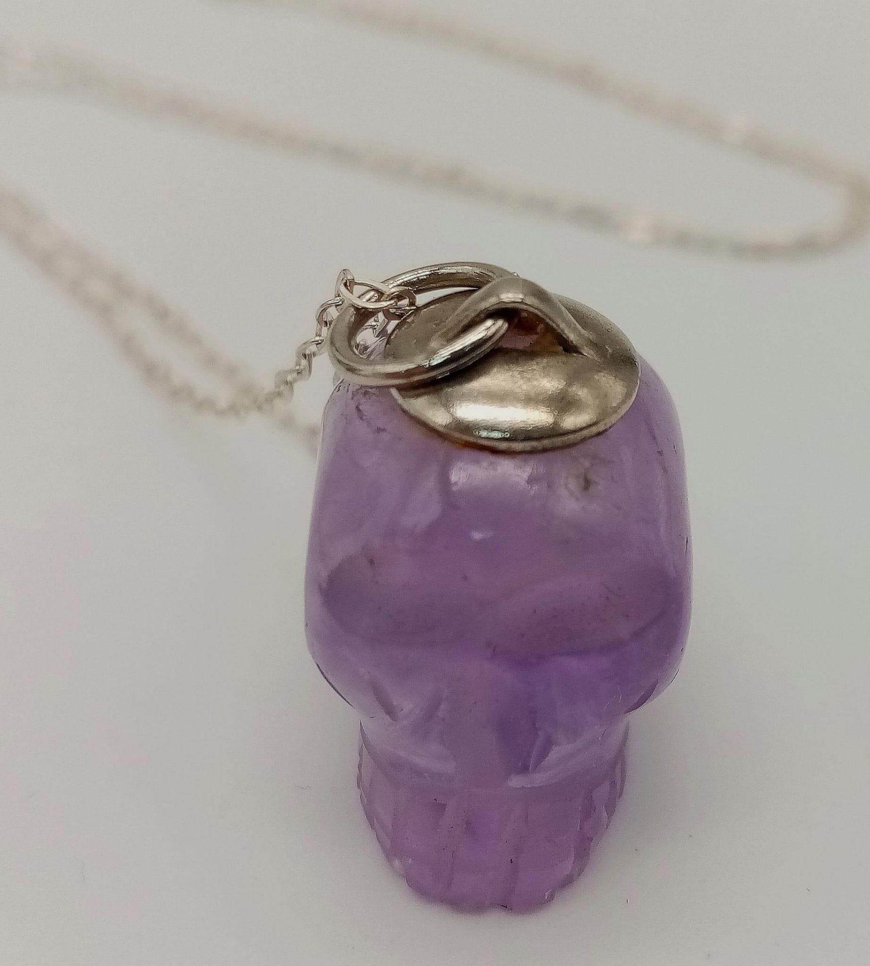 A Sterling Silver Carved Amethyst Skull Pendant Necklace. 42cm Length. Pendant Measures 2cm - Bild 4 aus 10