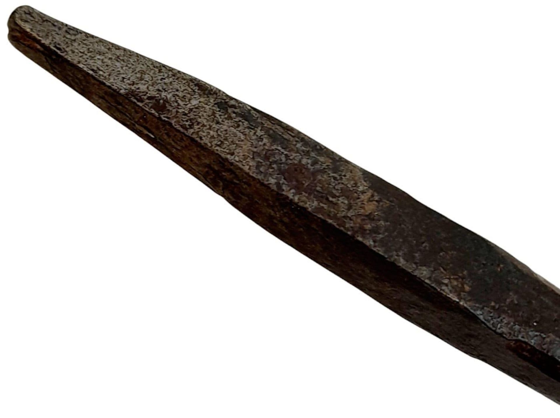 An Antique 19th Century South African Assegai Short Stabbing Spear. 74cm Length. - Bild 5 aus 5