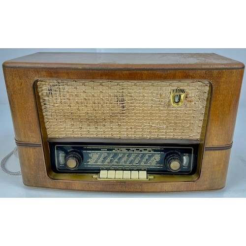 A Wonderful Vintage 1950s German-Made Braun World Radio. 57cm width by 26cm tall. Works but possibly