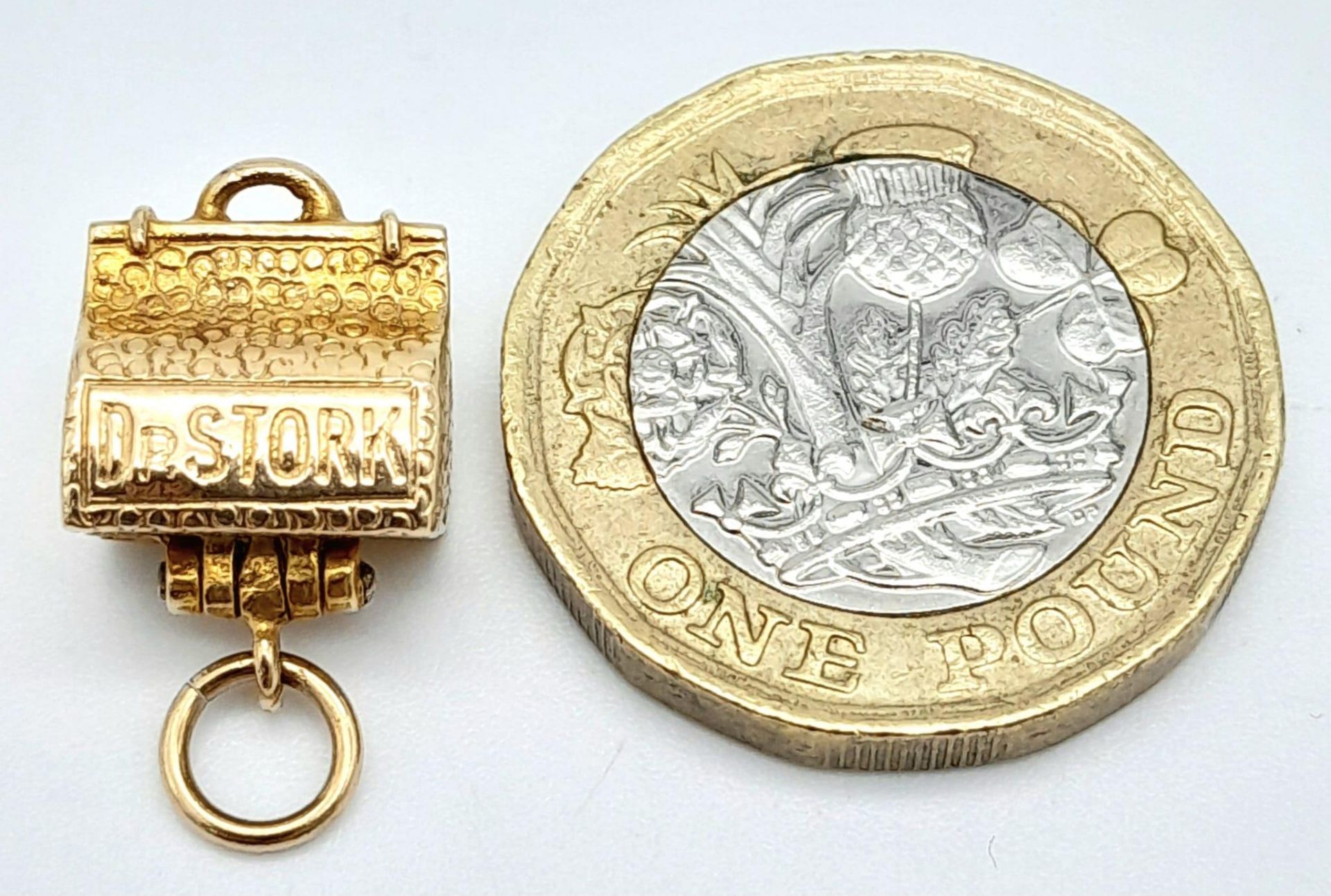 A 9K Yellow Gold Purse Pendant/Charm, which opens up, 3.2g - Image 7 of 7