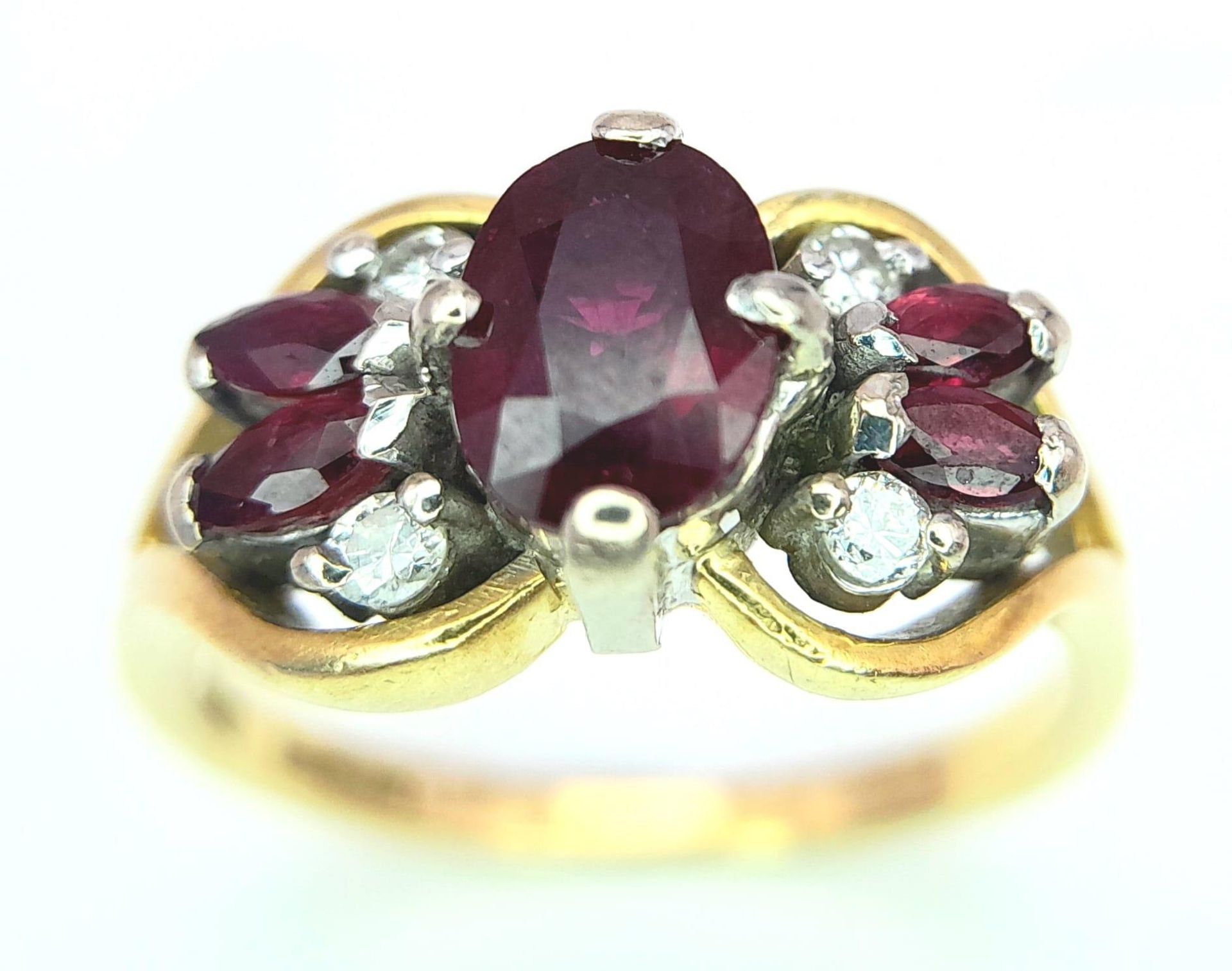 AN 18K YELLOW GOLD FANCY DIAMOND & THAI RUBY RING. 5.1G. SIZE M. - Image 2 of 6