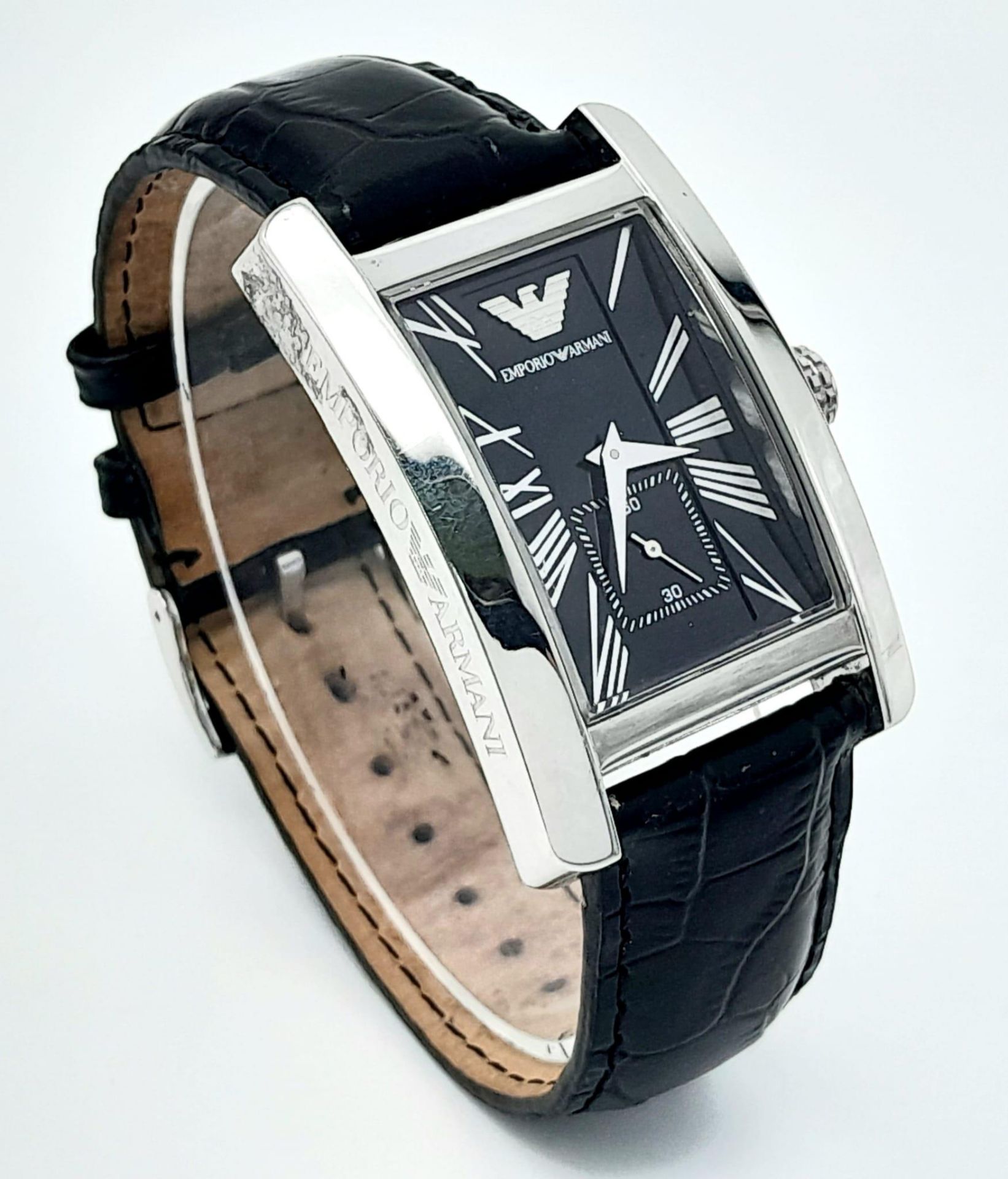 An Armani Designer Quartz Gents Watch. Black leather strap. Rectangular case - 31mm. Black dial with - Bild 3 aus 6