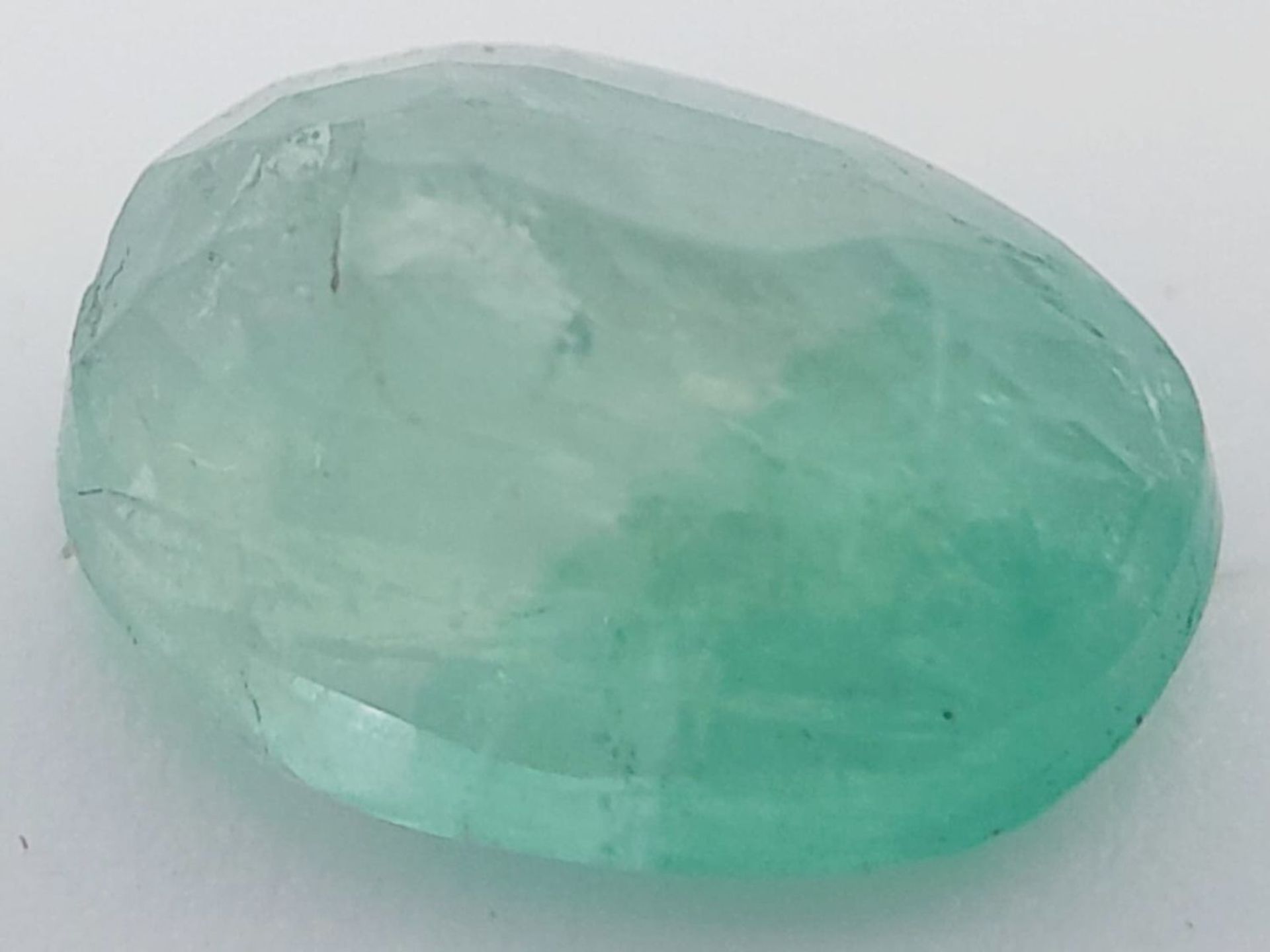 A 1.49ct Zambian Natural Emerald, in the Oval Shape. Comes with the CGI Certificate. ref: ZK 124 - Bild 3 aus 5