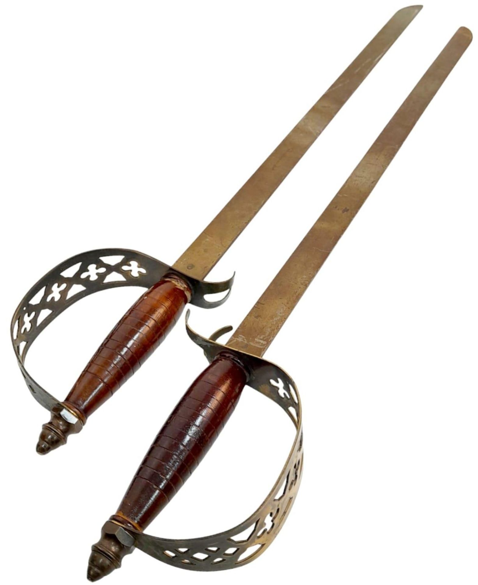 A Pair of Decorative Repro Dress Swords. 75cm - Bild 3 aus 6