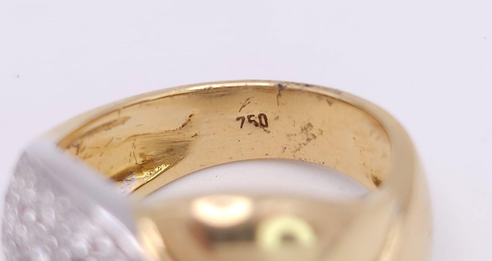 An 18K Yellow Gold Diamond Set Fancy Ring. 1.40ctw, Size N, 10.4g total weight. Ref: 2753 - Bild 6 aus 7