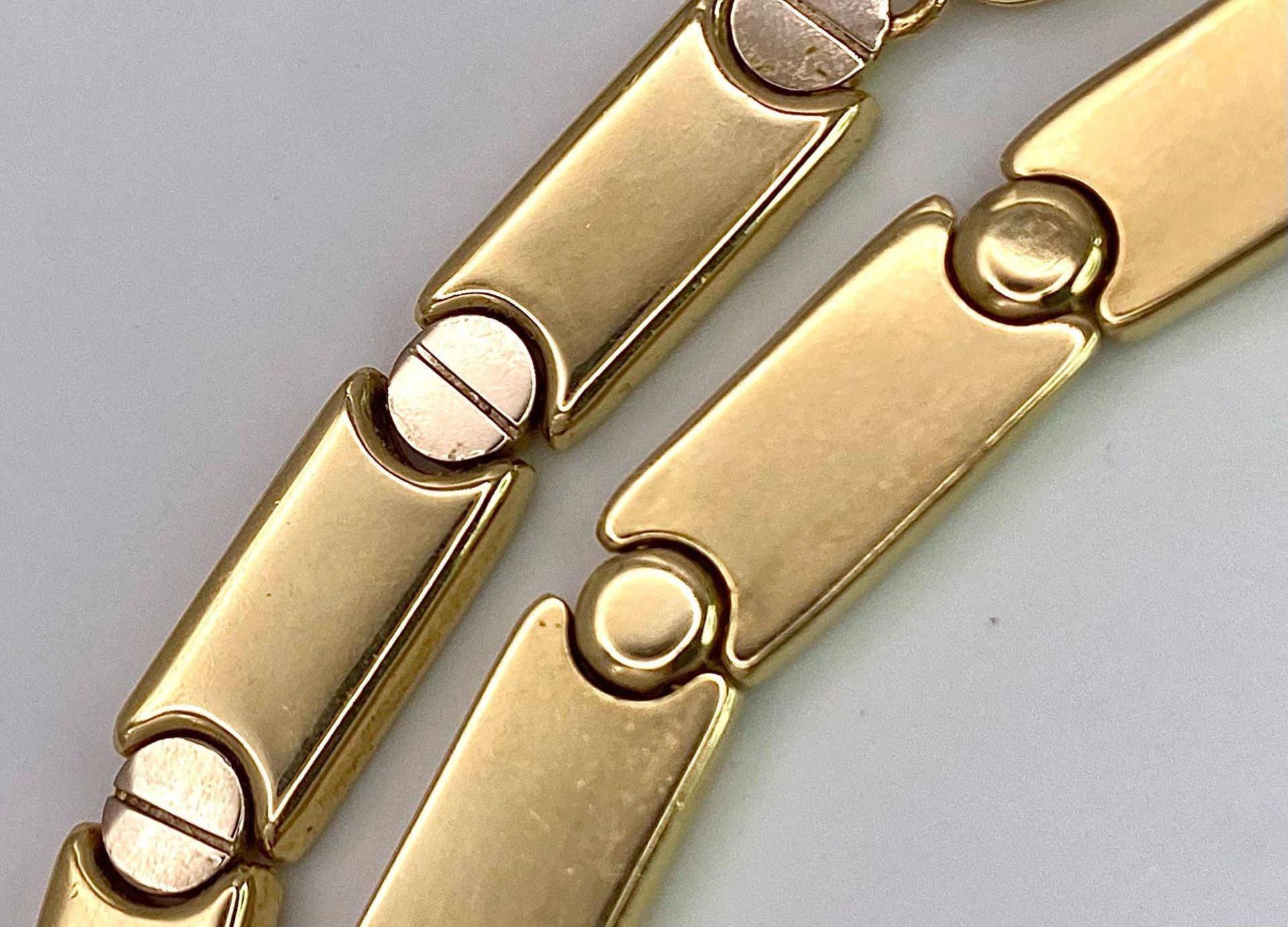 A 14k Yellow Gold Articulated Bar-Link Necklace. Stylish links with screw-esque spacers. 42cm - Bild 6 aus 12