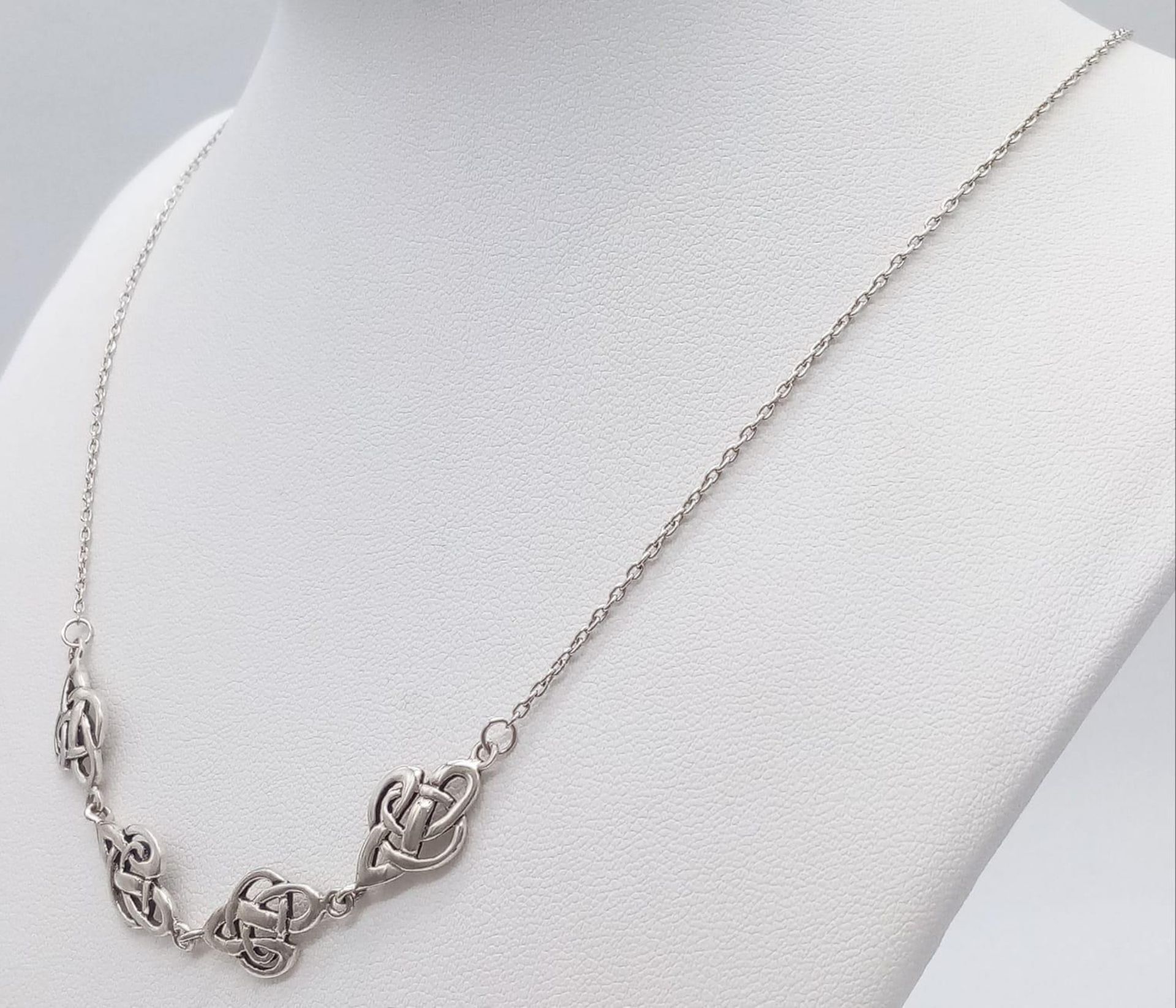 A Vintage Sterling Silver Celtic Knot Design Necklace. 45cm Length. Weight 5.07 Grams. - Bild 3 aus 11