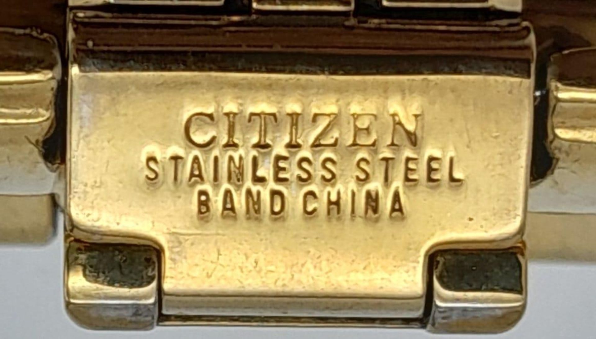 A Gold Plated Citizen Quartz Gents Dress Watch. Gold plated bracelet and rectangular case - 25mm. - Bild 6 aus 6