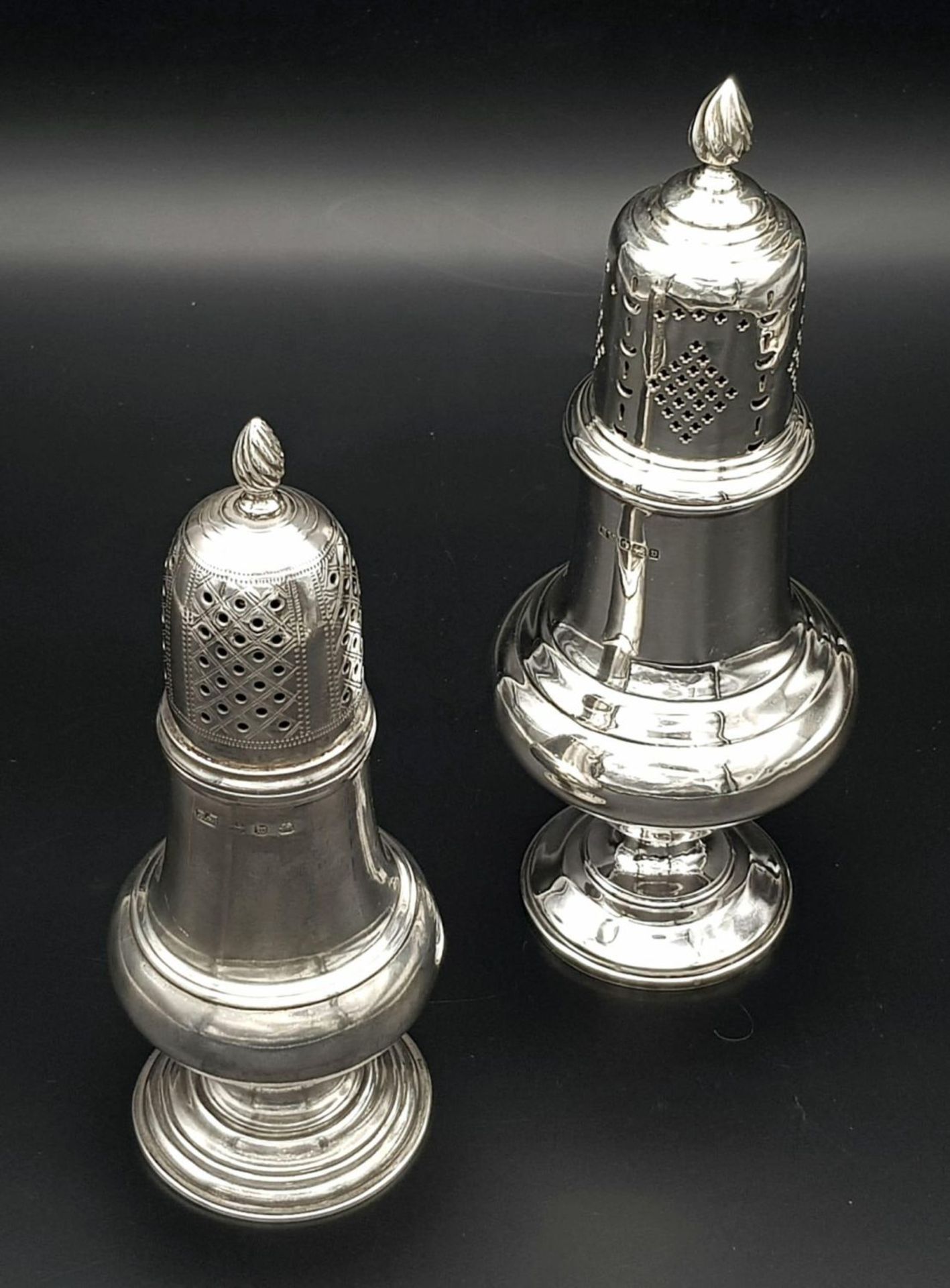 2X antique sterling silver sugar casters with different sizes. The big one come with full - Bild 5 aus 10