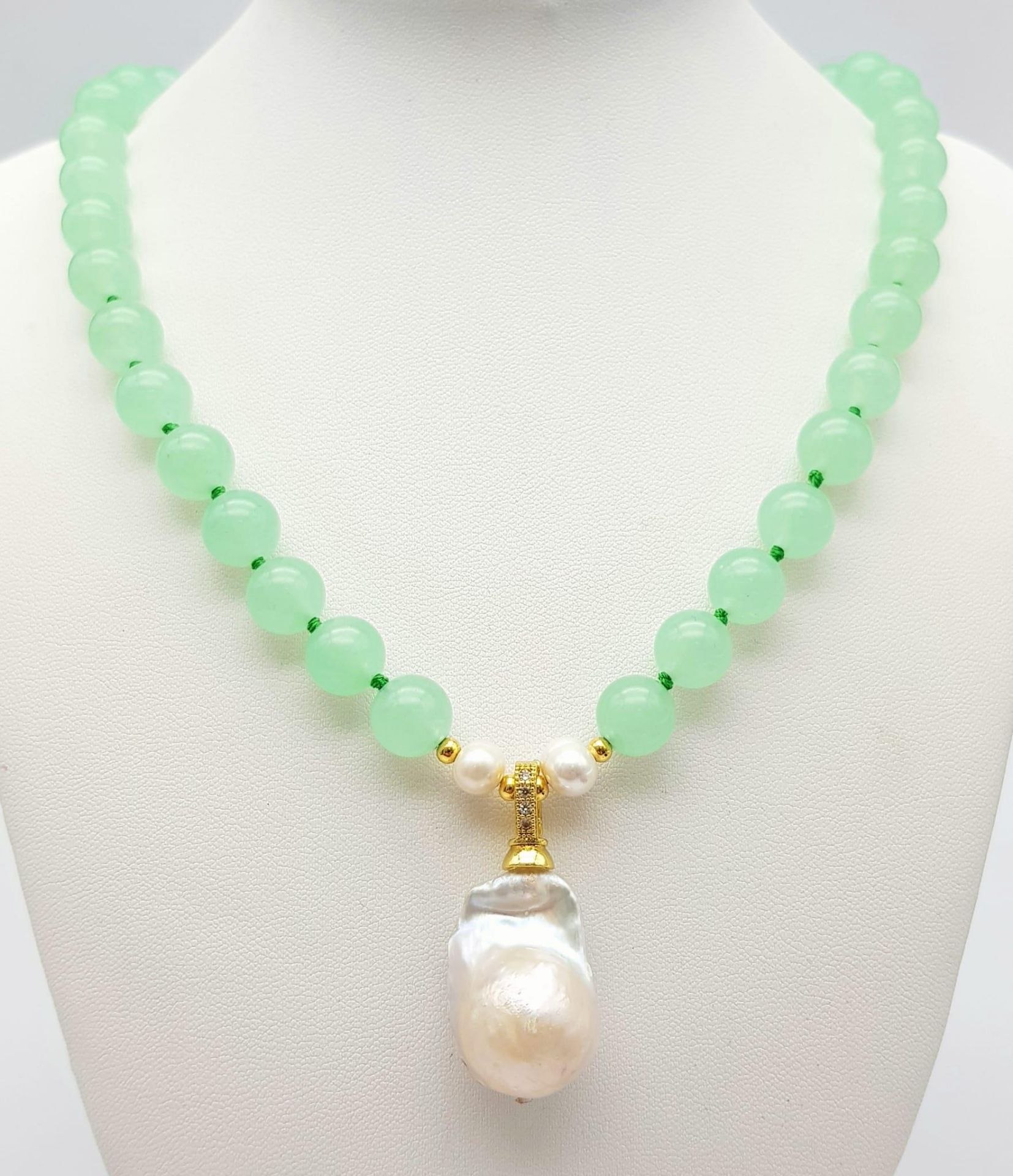 A Lime Green Jade Bead Necklace with Keisha Pearl Drop Pendant. 10mm jade beads with cultured