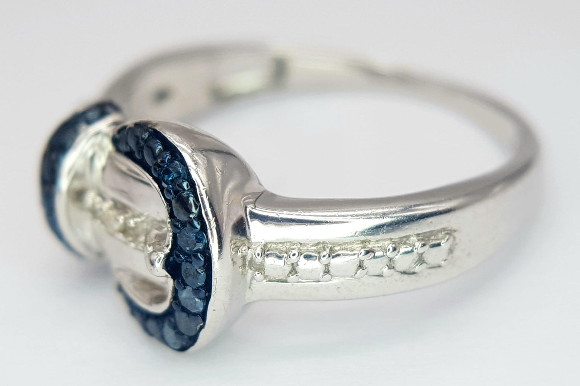A fancy 925 silver stone set belt buckle ring. Come with 925 silver hallmarks by The Genuine - Image 5 of 9
