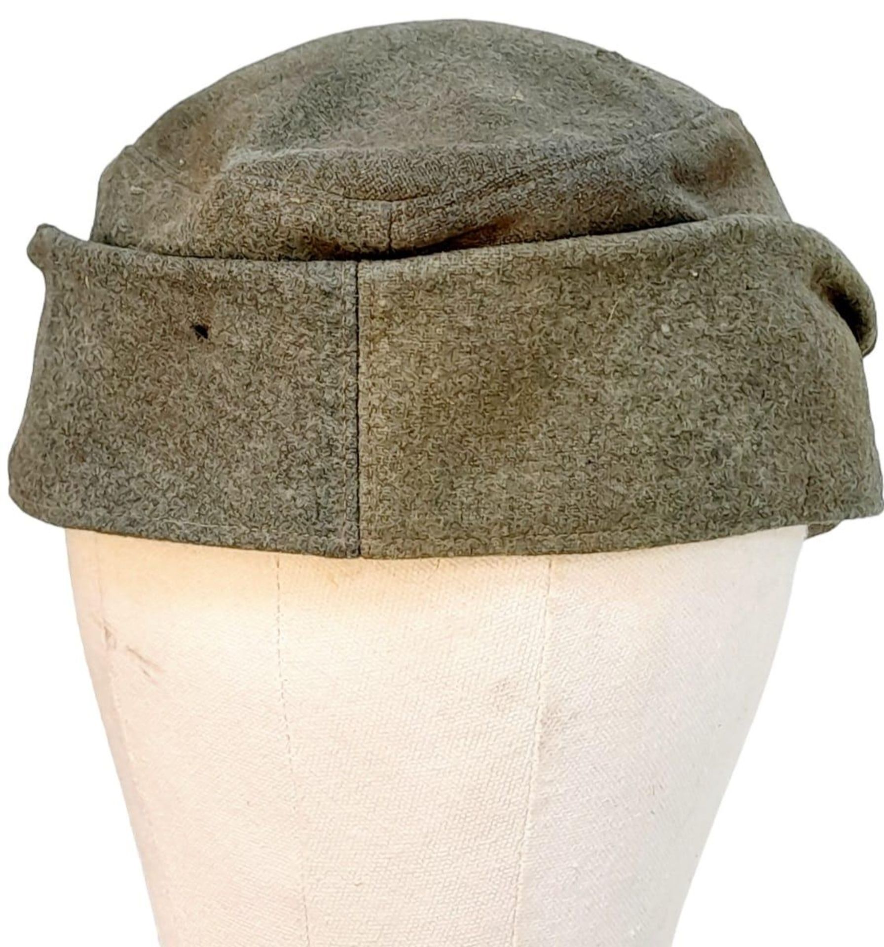 3rd Reich Waffen SS M43 Cap. very small cut on the top. A real “Been There” item. - Bild 5 aus 5