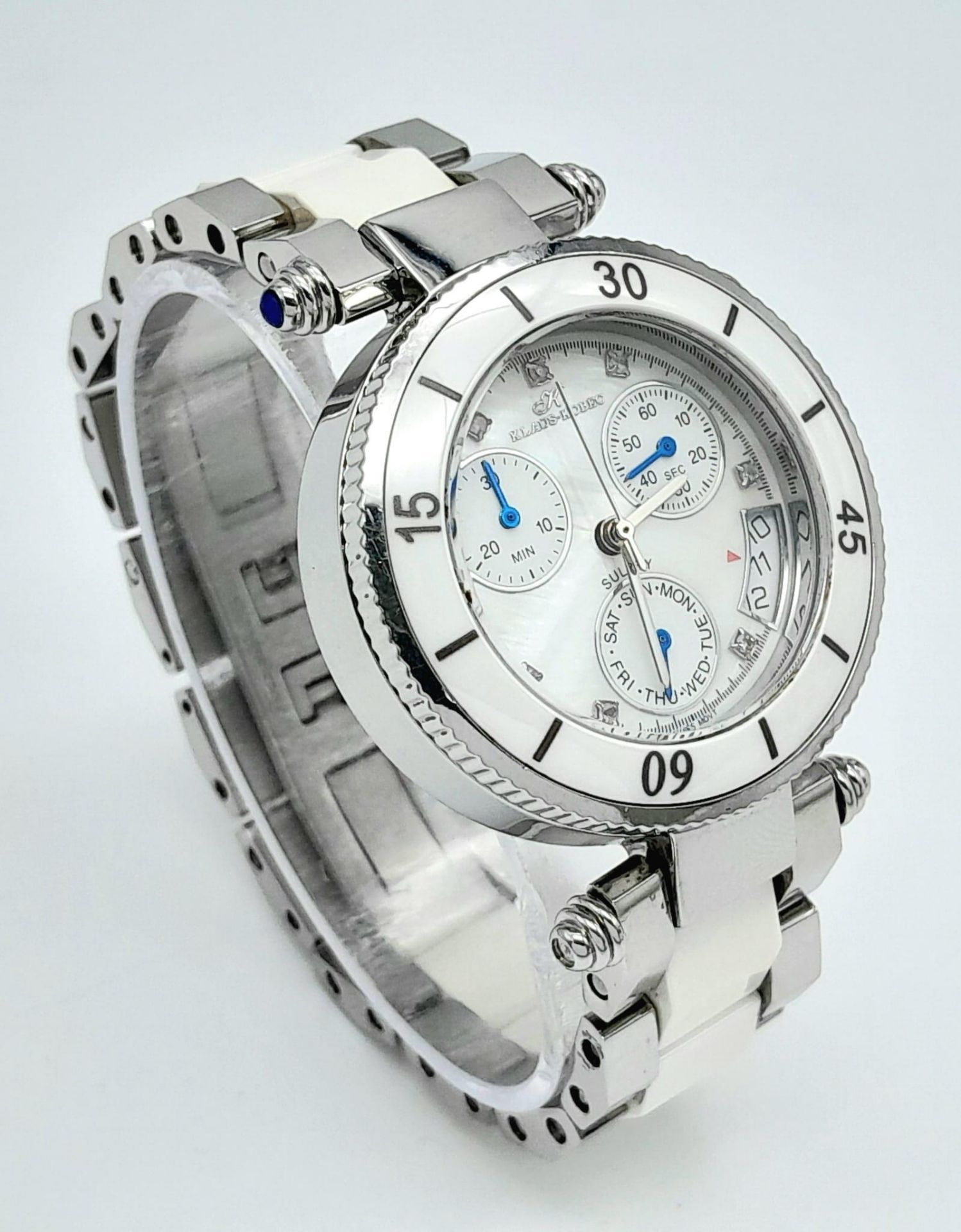 A Klaus Kobec Chronograph Quartz Ladies Watch. Ceramic and stainless steel bracelet and case - 34mm. - Bild 3 aus 6