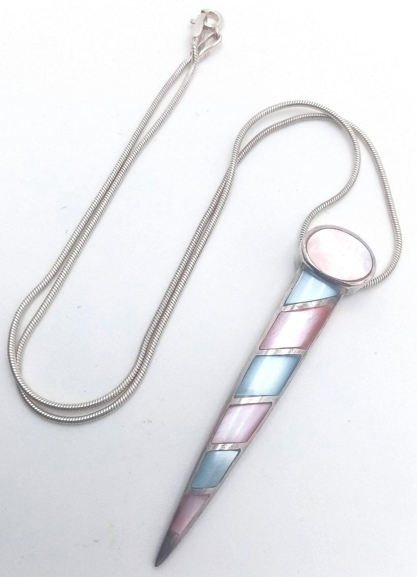 A fancy 925 silver Mother of Pearl inlay pendant on silver chain. Total weight 11G. Total length - Bild 4 aus 9