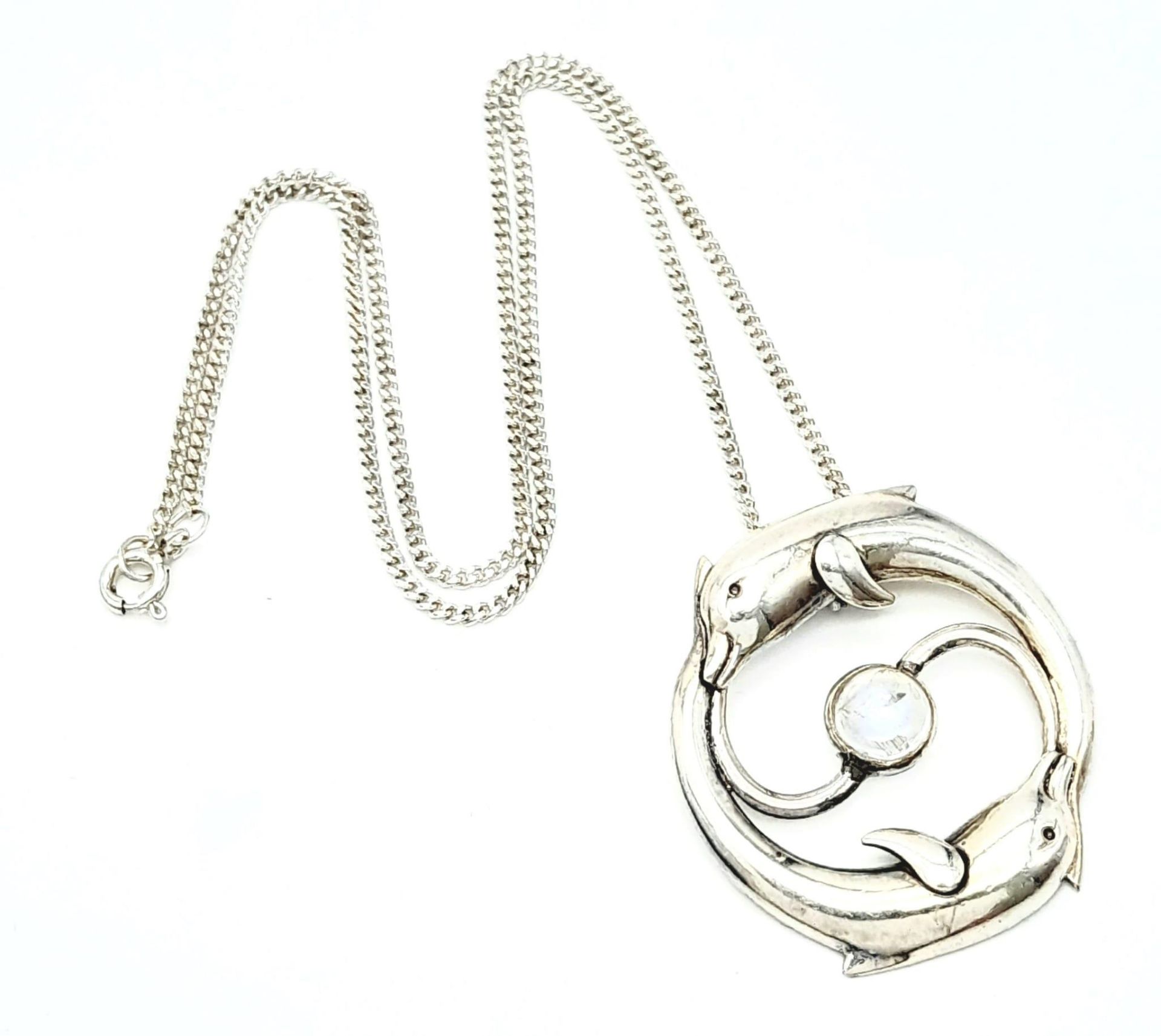 A 985 Silver, Moonstone Set Leaping Dolphin Pendant Necklace. Pendant Measures 3.6cm Length, Set - Bild 4 aus 10