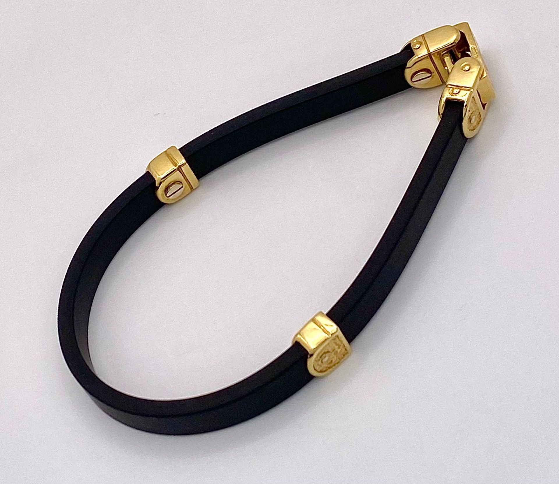 A Bersani Designer Black Silicone and 18K Yellow Gold Stylish Comfort Bracelet. - Bild 2 aus 6