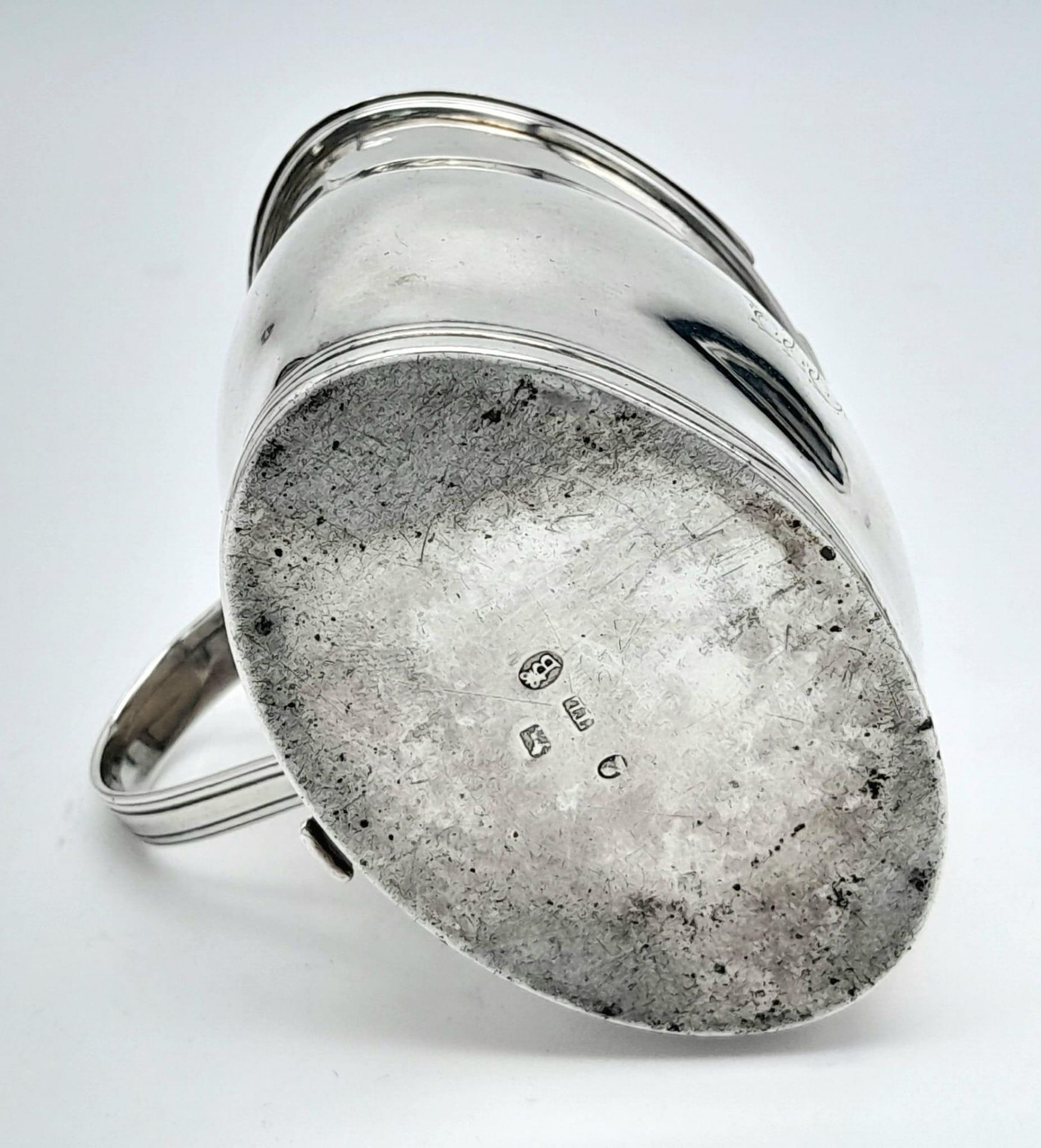 An antique Georgian sterling silver condiment pot with full Sheffield hallmarks, 1805. Wide: 8. - Image 6 of 14