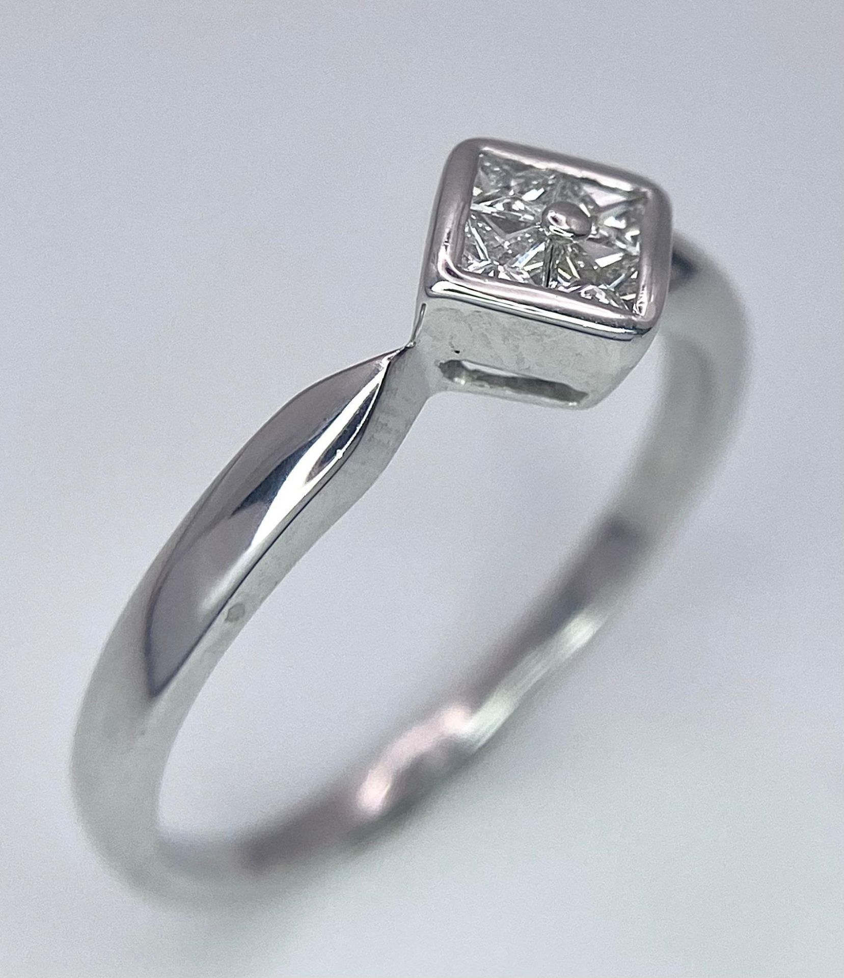 18K White Gold Diamond Cluster Ring, approx 0.20ct diamond weight, 2.8g total weight, size M 1/2 - Bild 2 aus 6