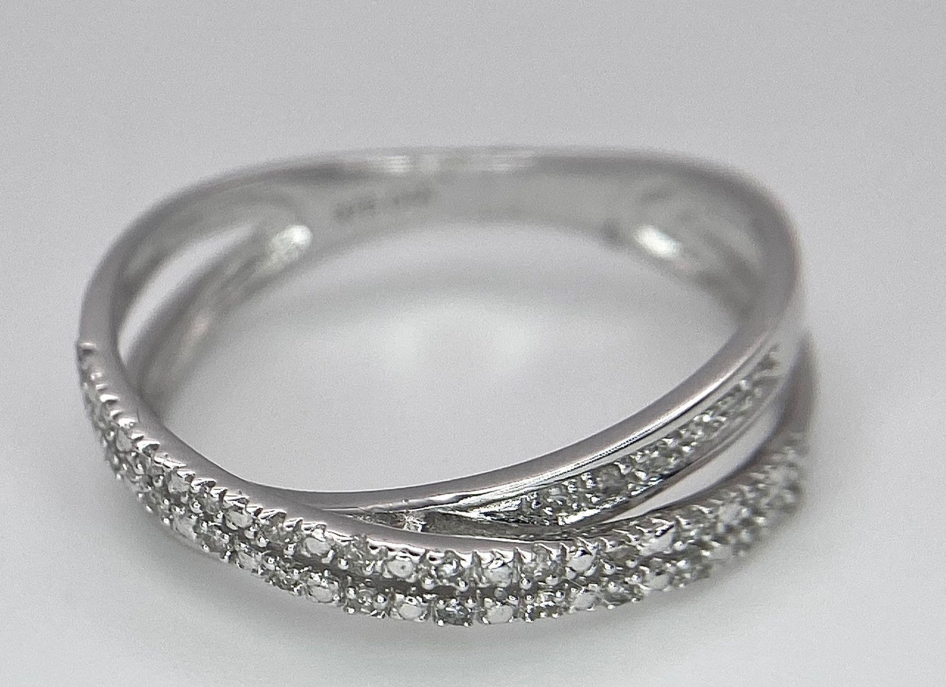 9K White Gold 3 Row crossover Diamond Ring, 0.25ct diamond weight, 2.5g total weight, size P - Bild 4 aus 6