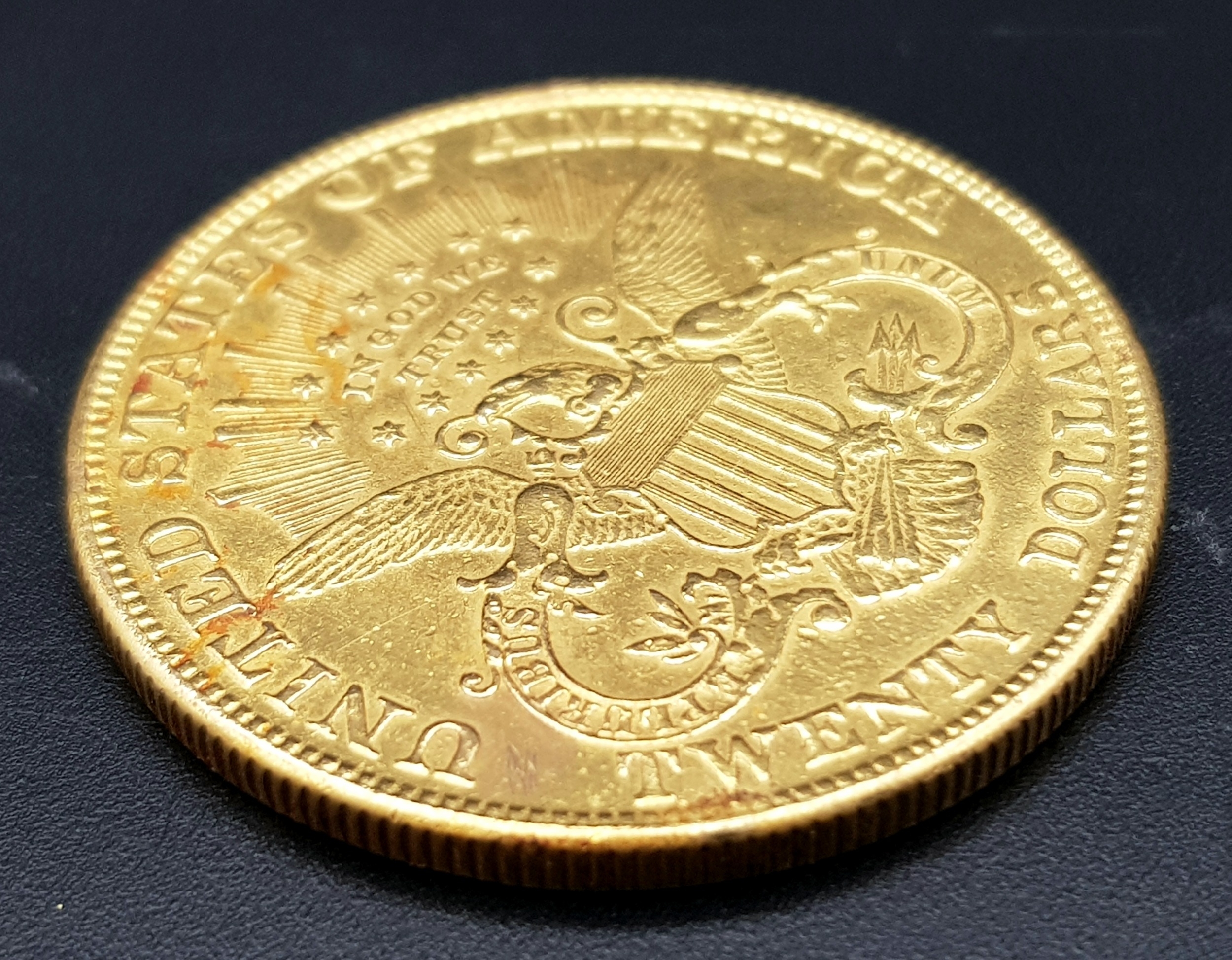 A $20 GOLD LIBERTY COIN DATED 1907 AND WEIGHING 33.43gms THIS COIN IS IN VERY GOOD CONDITION - Image 3 of 8
