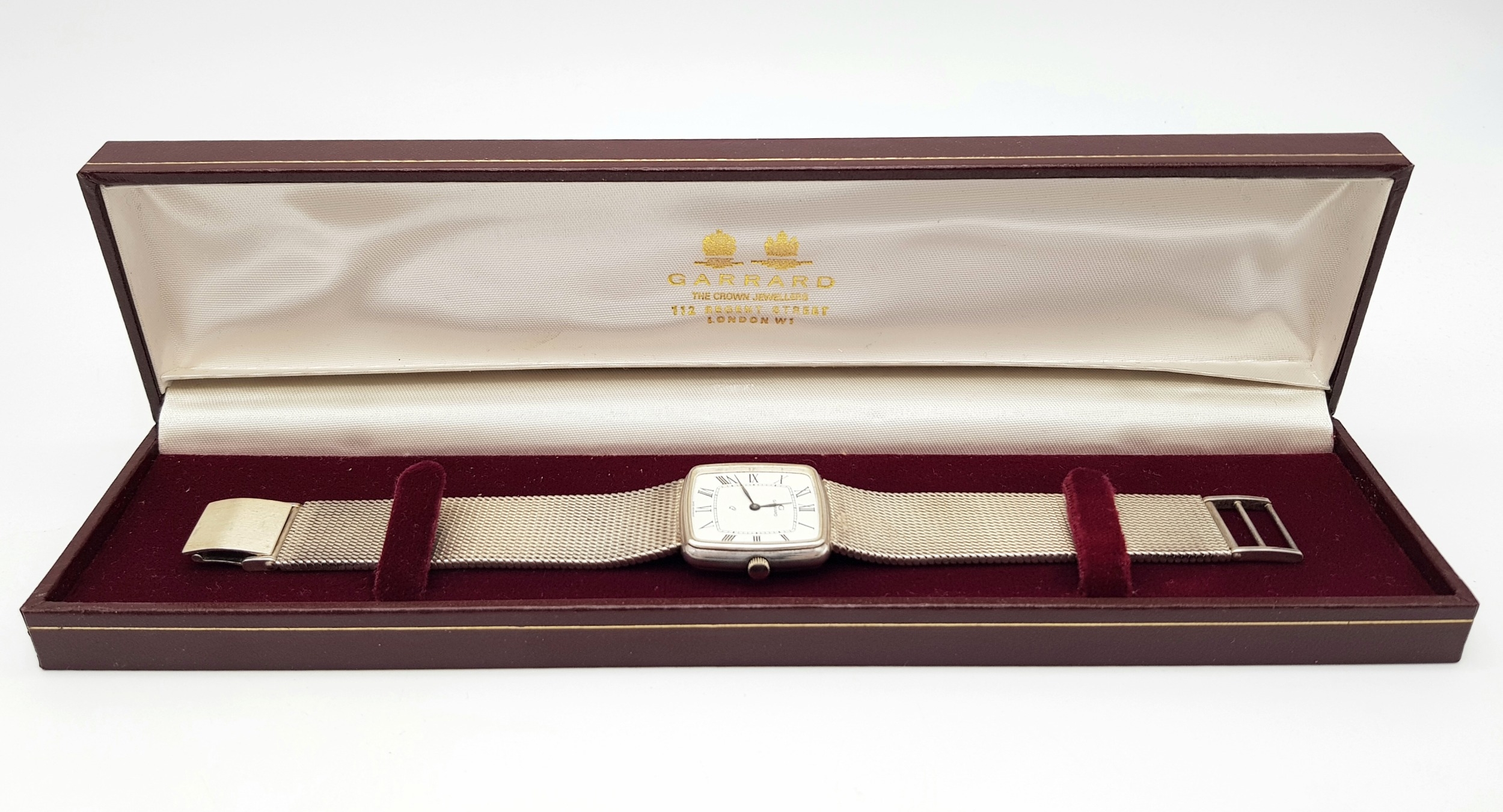 A Rare Garrard Sterling Silver Gents Quartz Watch. Sterling silver bracelet and case - 29mm. White - Image 8 of 8