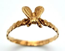 A 18ct(tested as) Yellow Gold Bee Ring, size K, 1.4g weight ref: SH1458I