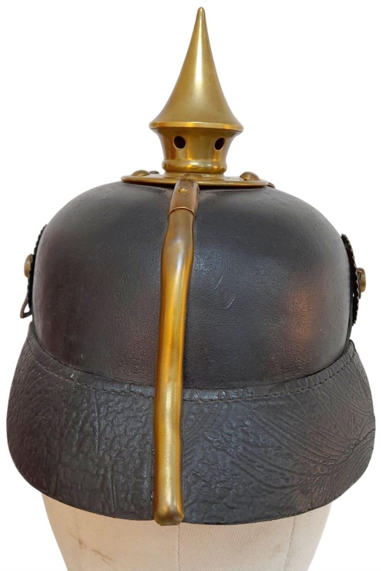 WW1 Imperial German 1895 Model Enlisted Man Pickelhaube. Complete with chinstrap mounts and - Image 3 of 6