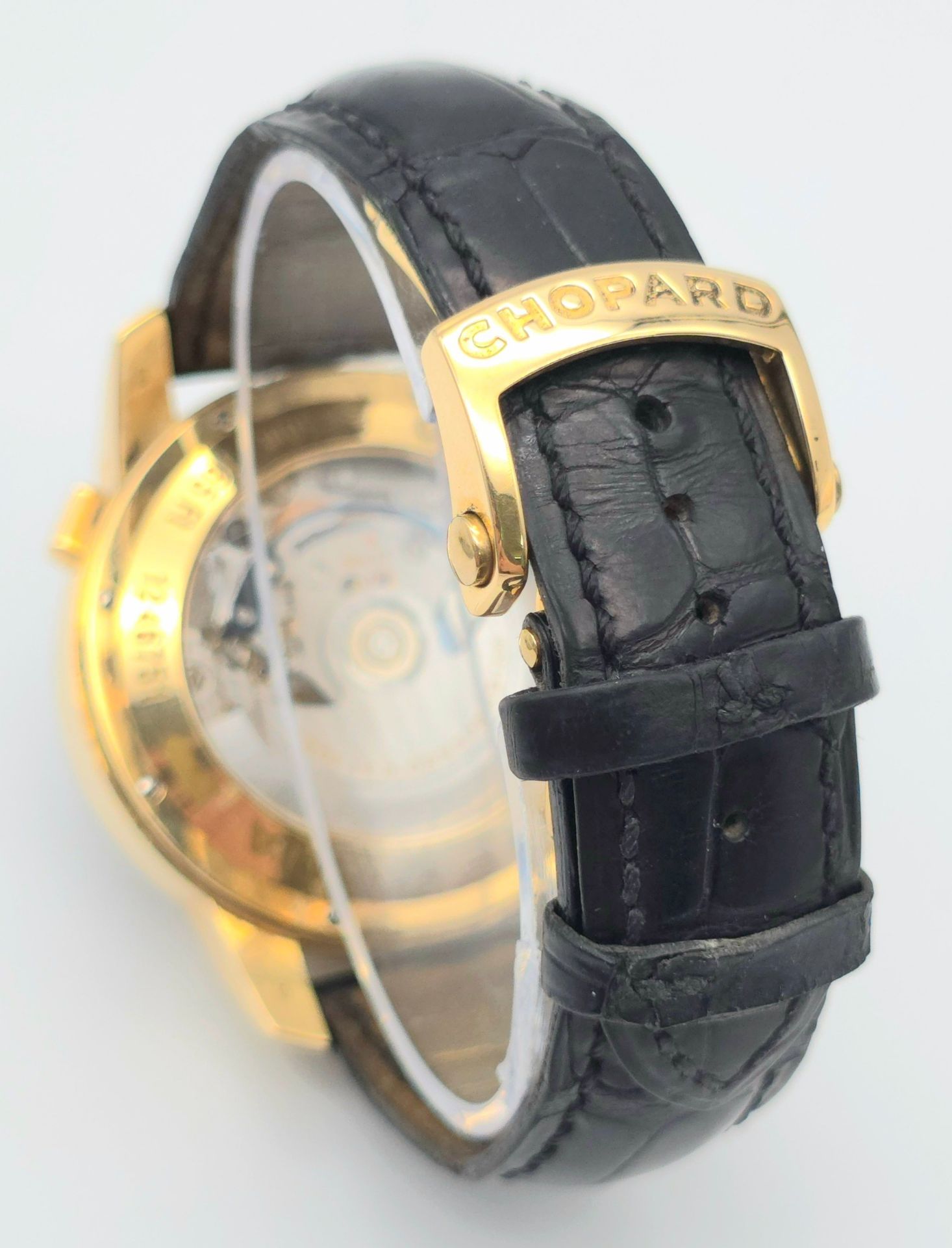 A Limited Edition (195/250) Chopard 18K Gold Mille Miglia Chronograph Gents Watch. Black leather - Bild 8 aus 8