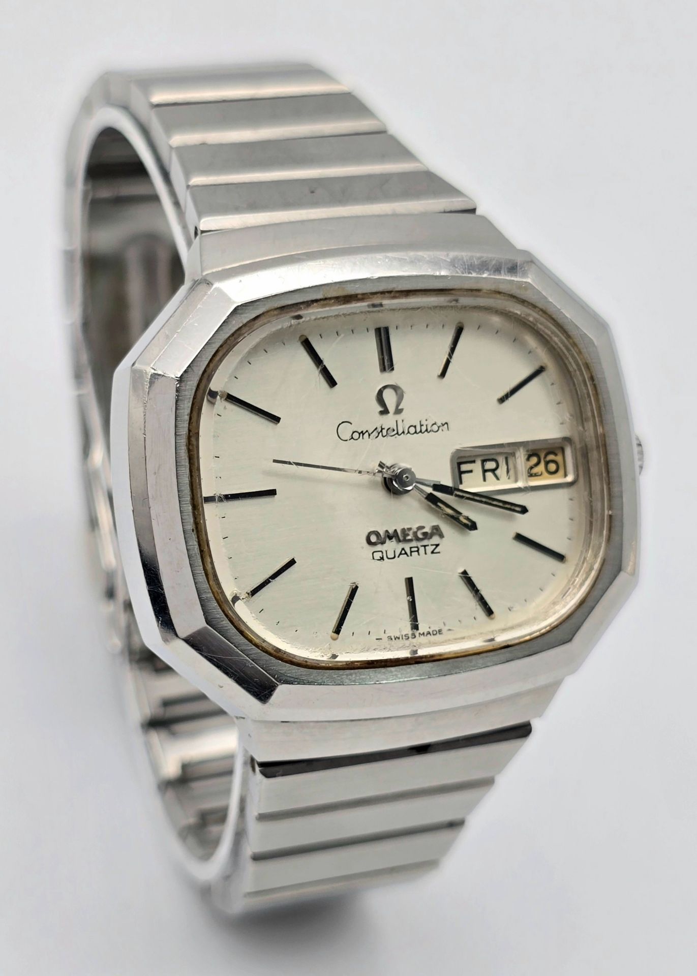 A Vintage (1970s) Omega Constellation Quartz TV Shaped Gents Watch. Stainless steel bracelet and - Image 3 of 8
