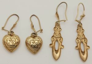 Two pairs of 9 K yellow gold ornate earrings, total weight: 2 g