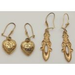 Two pairs of 9 K yellow gold ornate earrings, total weight: 2 g