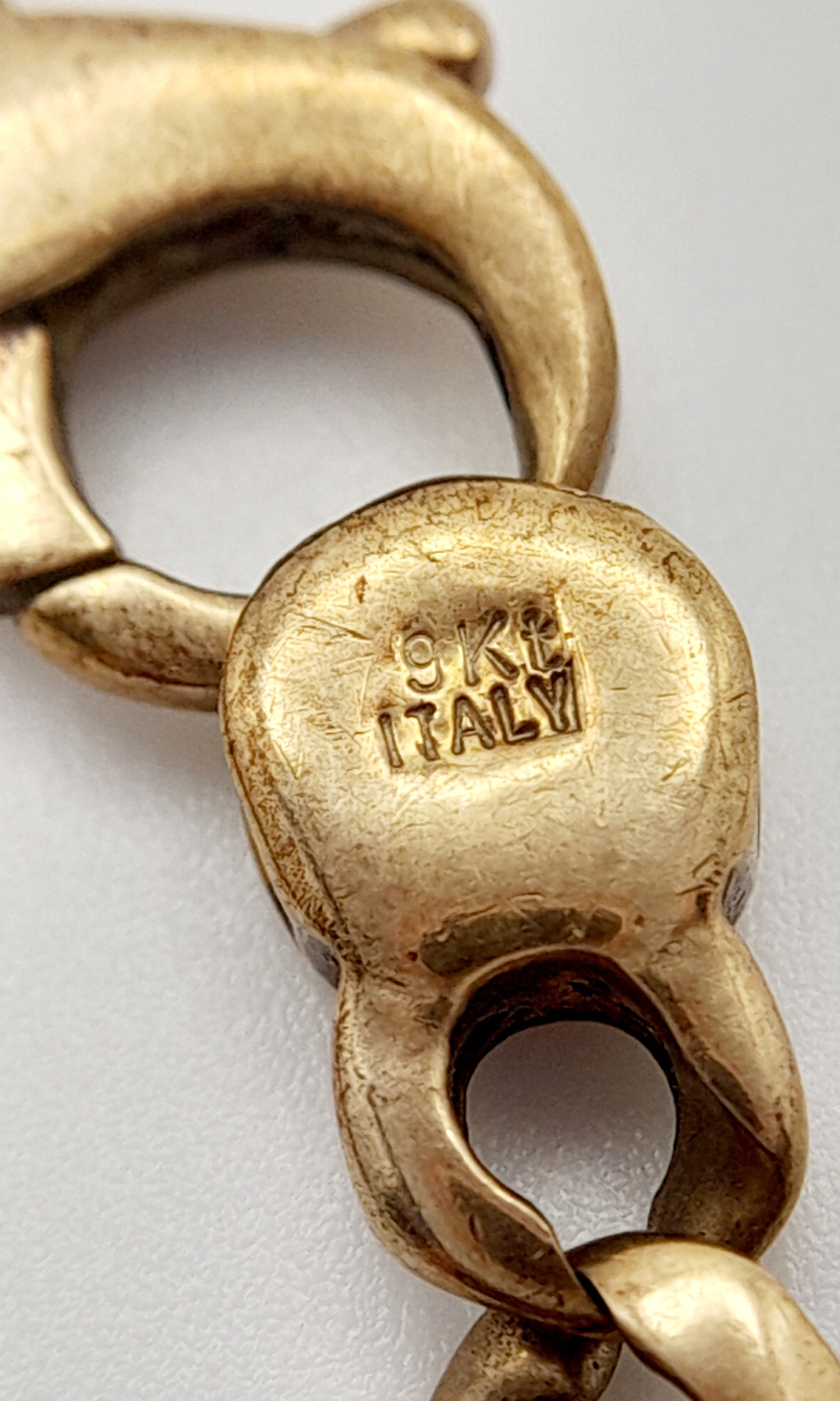 An Italian design, hand made, 9 K yellow gold fancy chain bracelet, length: 21.5 cm, weight: 17.2 g - Image 4 of 4