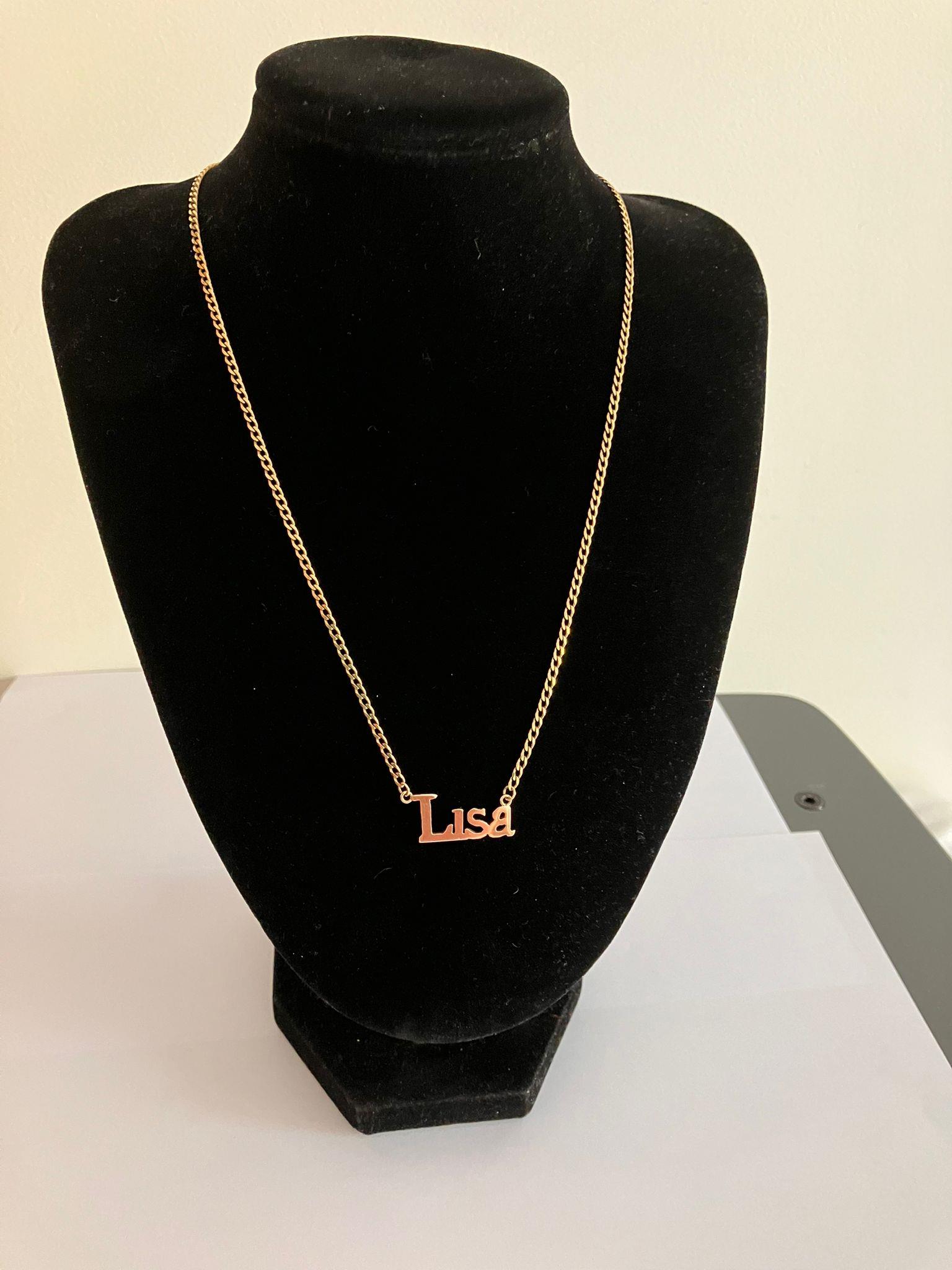 9 carat GOLD, CURB CHAIN NECKLACE with name of LISA. Full UK hallmark. 5.7 grams. 46 cm. - Image 7 of 11