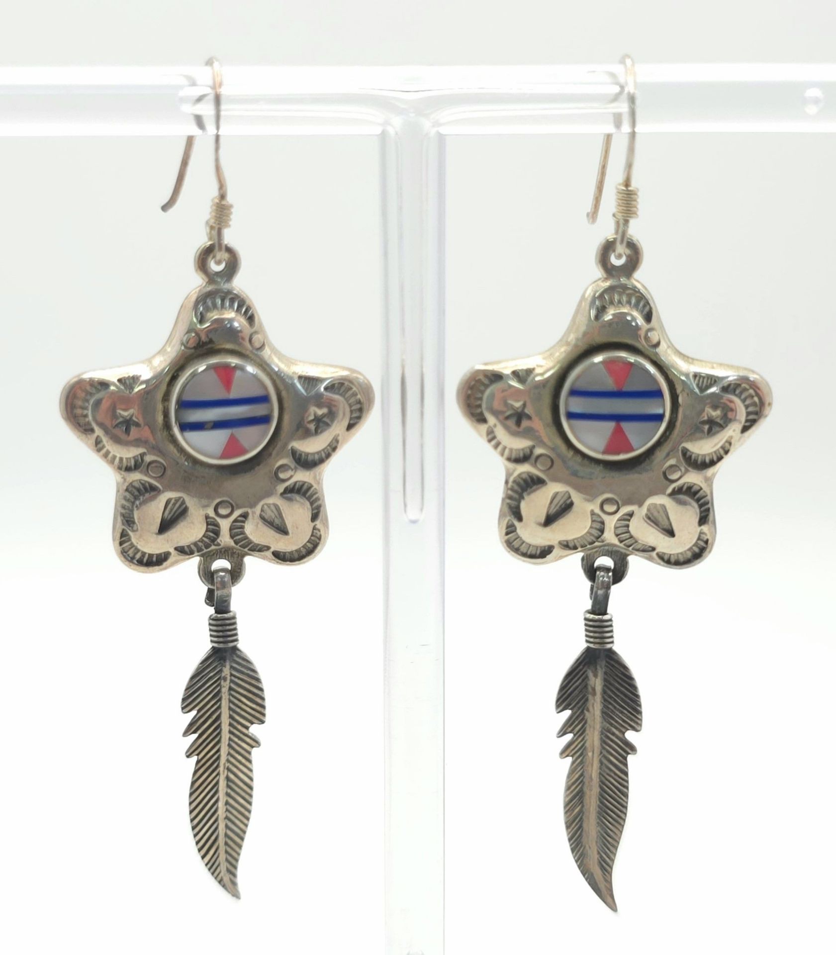 A Pair of Vintage Sterling Silver Native American Feather Design Earrings. Set with Mother of Pearl, - Image 2 of 5