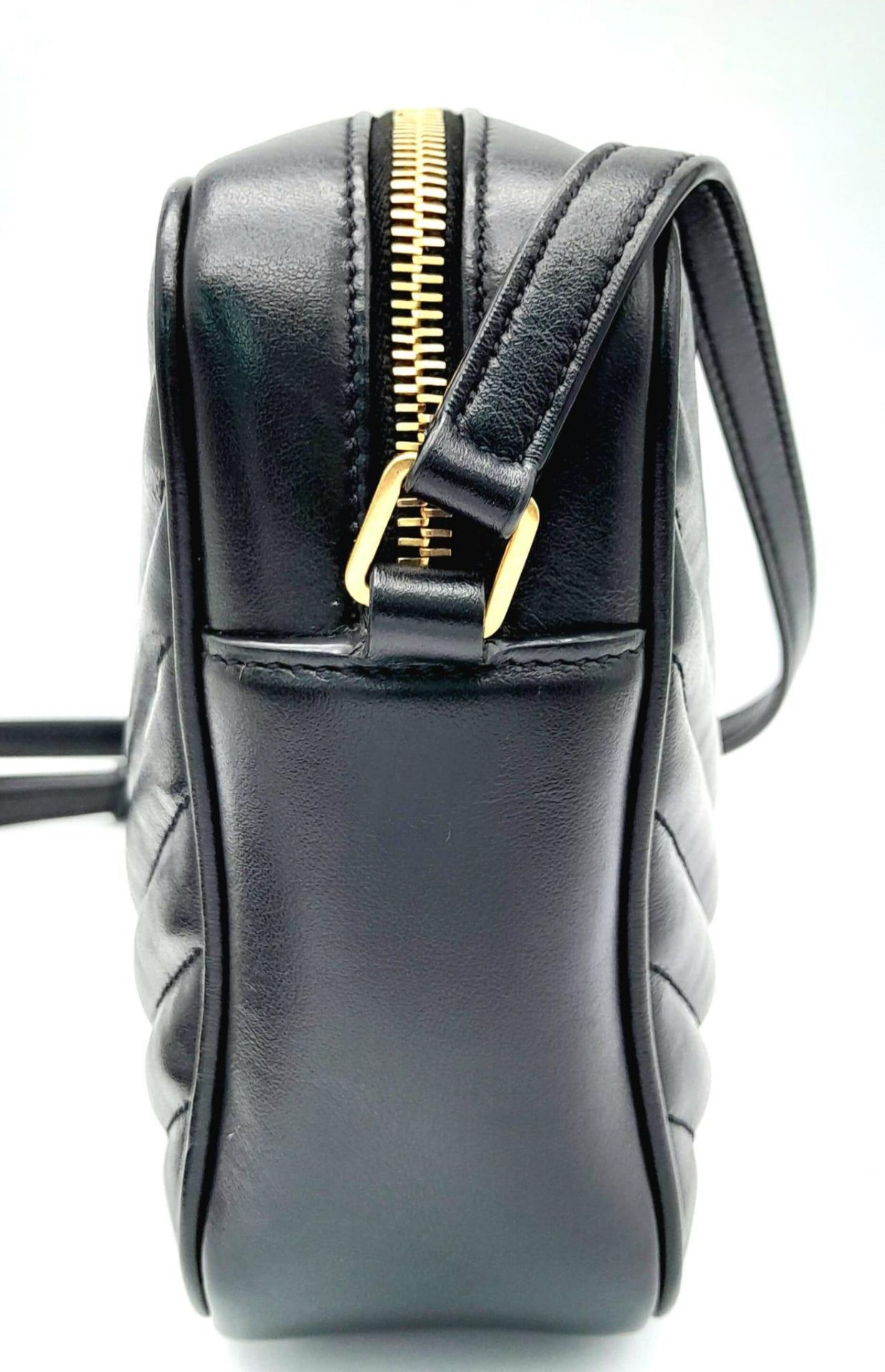 A YSL Saint Laurent Black Lou Matelasse Camera Bag. Leather exterior, gold-tone hardware, adjustable - Bild 3 aus 11