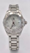 A Tag Heuer Aqua Racer Quartz Ladies Watch. Stainless steel bracelet and case - 28mm. Mother of