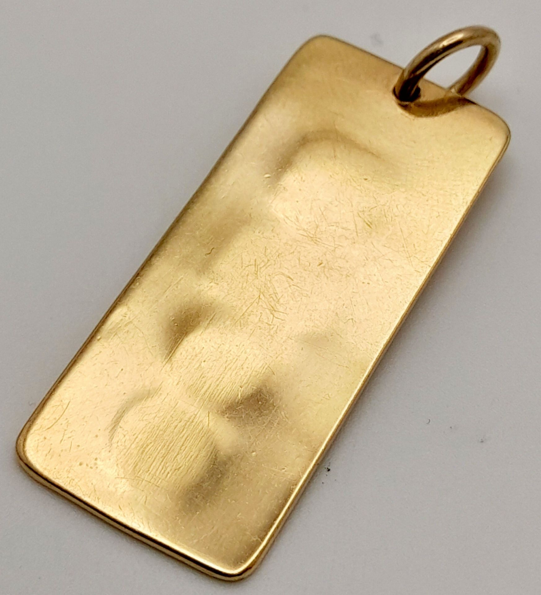 A 9K YELLOW GOLD FULL HALLMARKED FRONT DOG TAG. 4.4cm length, 7.7g weight. Ref: SC 8011 - Bild 2 aus 4