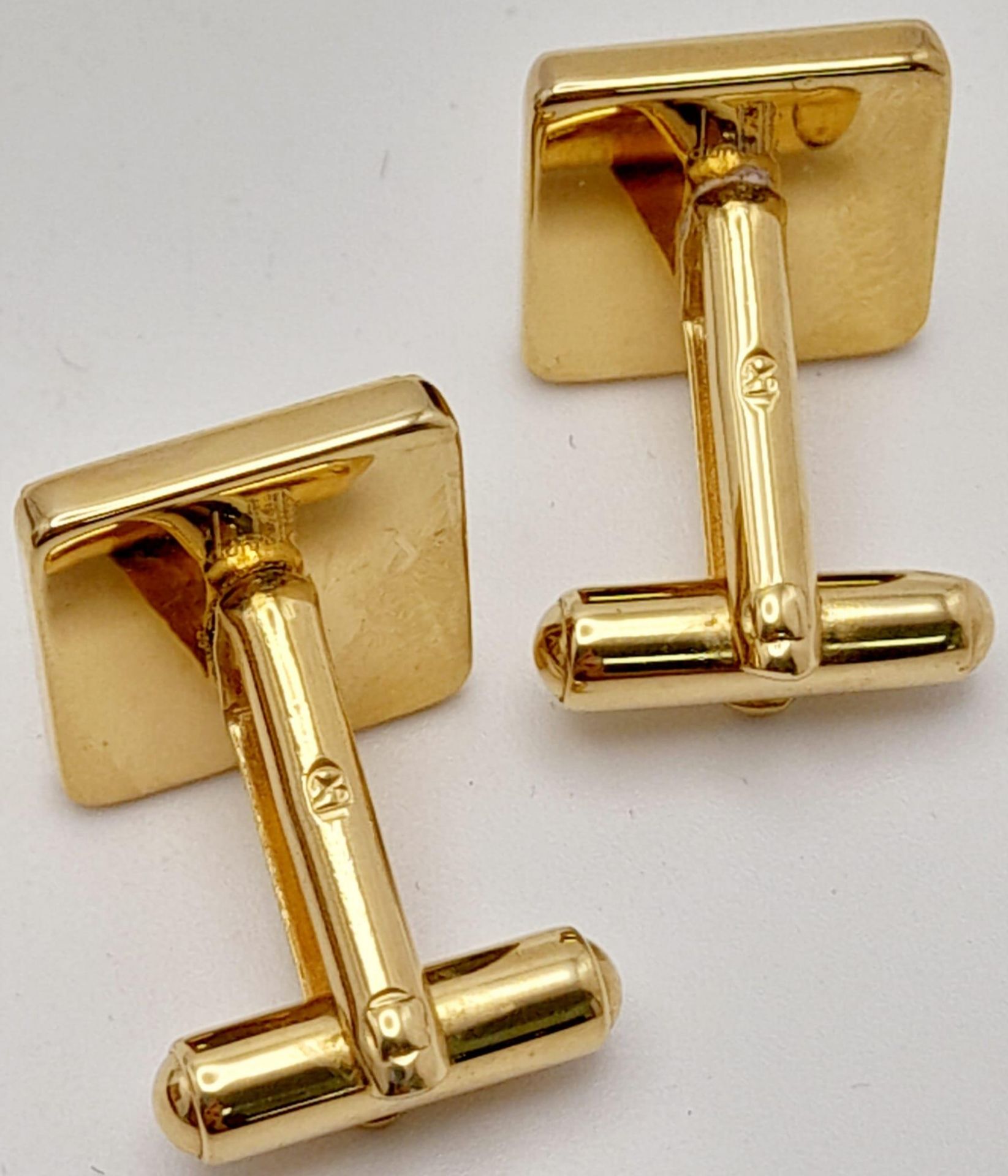 An Excellent Condition Pair of Square Yellow Gold Gilt Tortoiseshell Cufflinks by Dunhill in their - Bild 3 aus 8