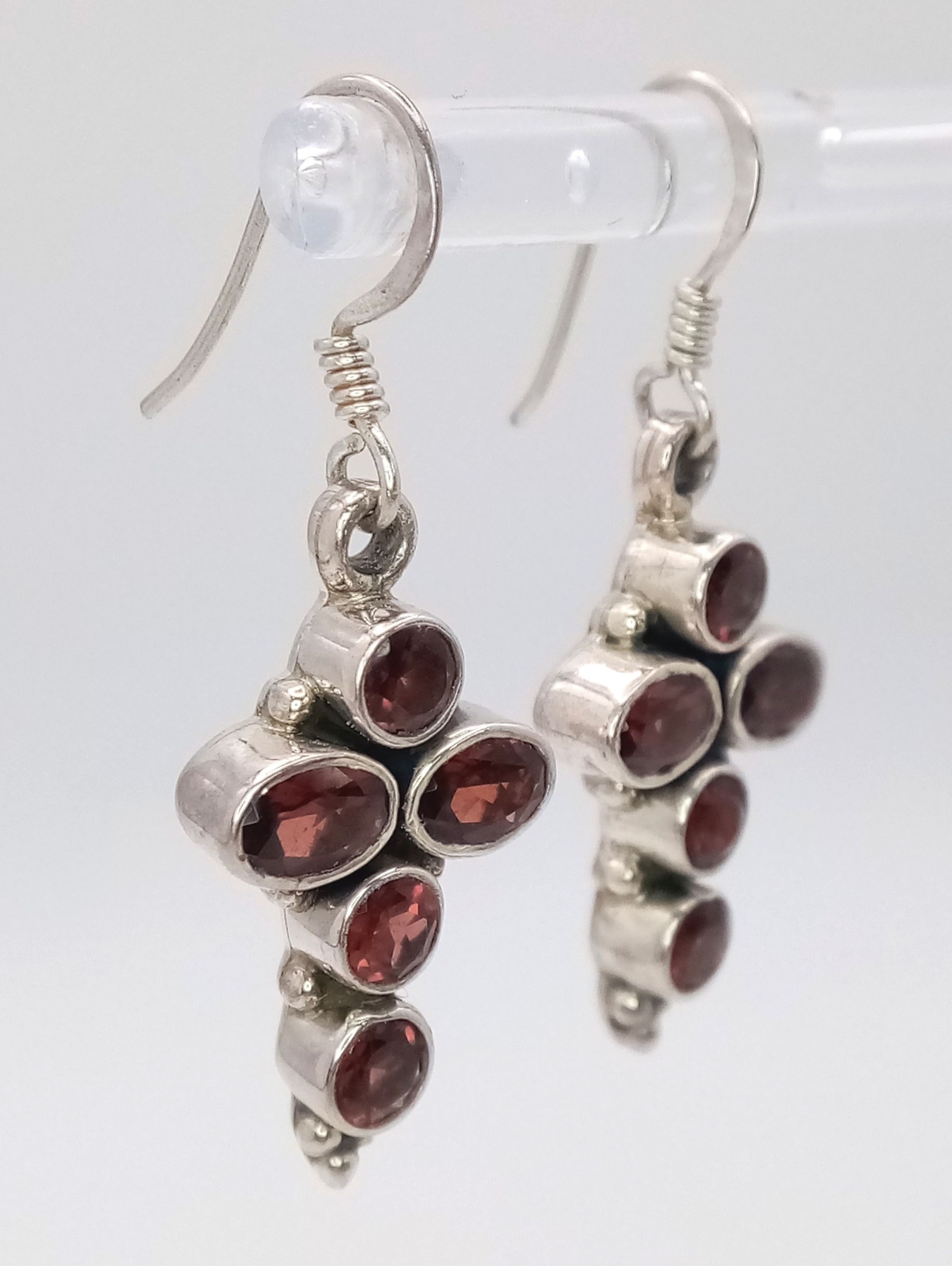 A Pair of Sterling Silver Garnet Set Cross Earrings. 3.5cm drop. 1.4cm Wide and set with 5 Round and - Image 3 of 5