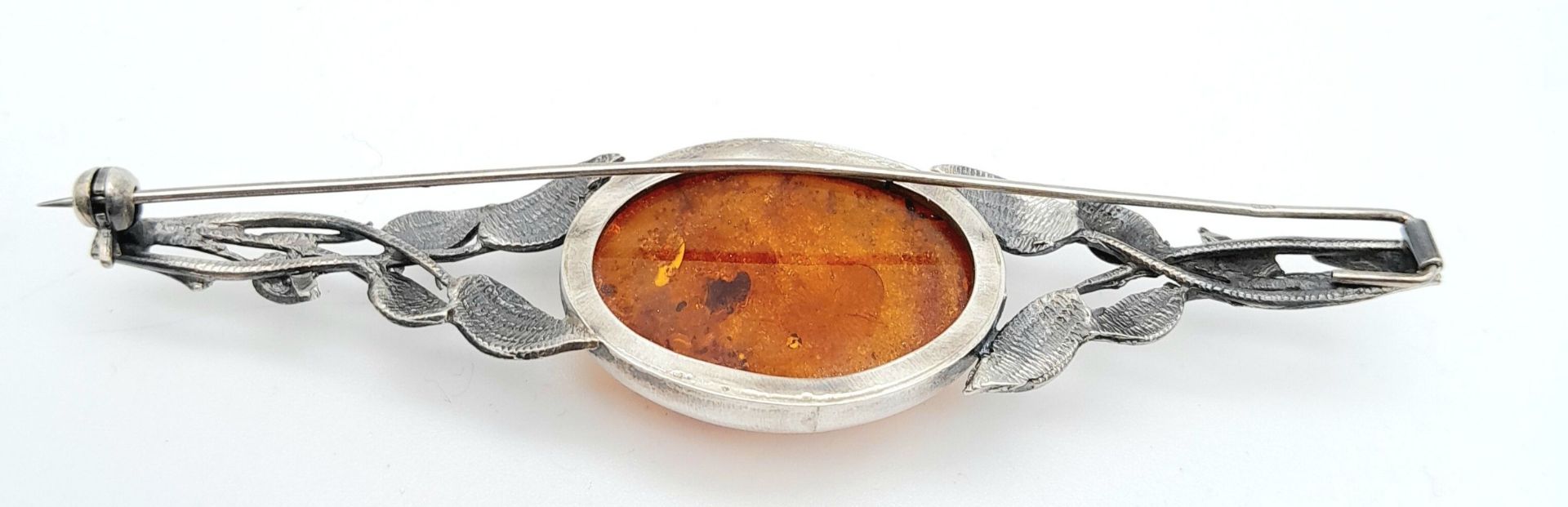 A Vintage Silver Amber Cabochon Brooch. 9cm. - Image 2 of 3