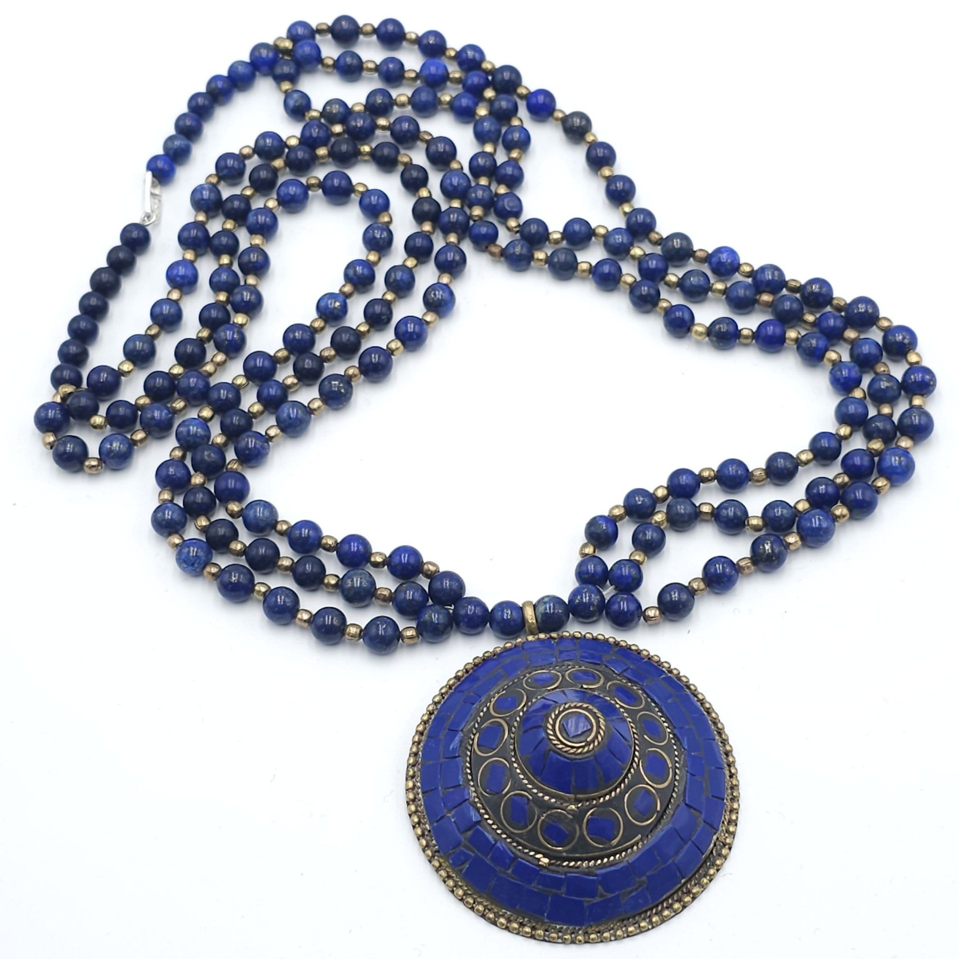 A Vintage Lapis Lazuli three strand necklace with large conical pendant. Also comes with a pair of - Image 6 of 11