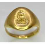 AN 18K YELLOW GOLD VINTAGE SEAL ENGRAVED SIGNET RING. Size K, 7.8g total weight. Ref: SC 8060