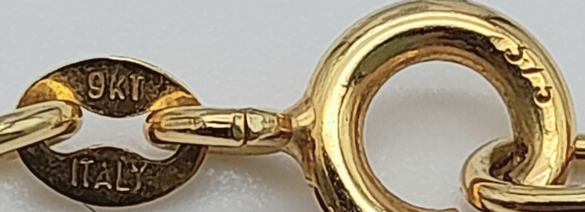 An Italian 9K Yellow Gold Belcher Chain/Necklace. 48cm. 12.2g weight. - Bild 4 aus 5