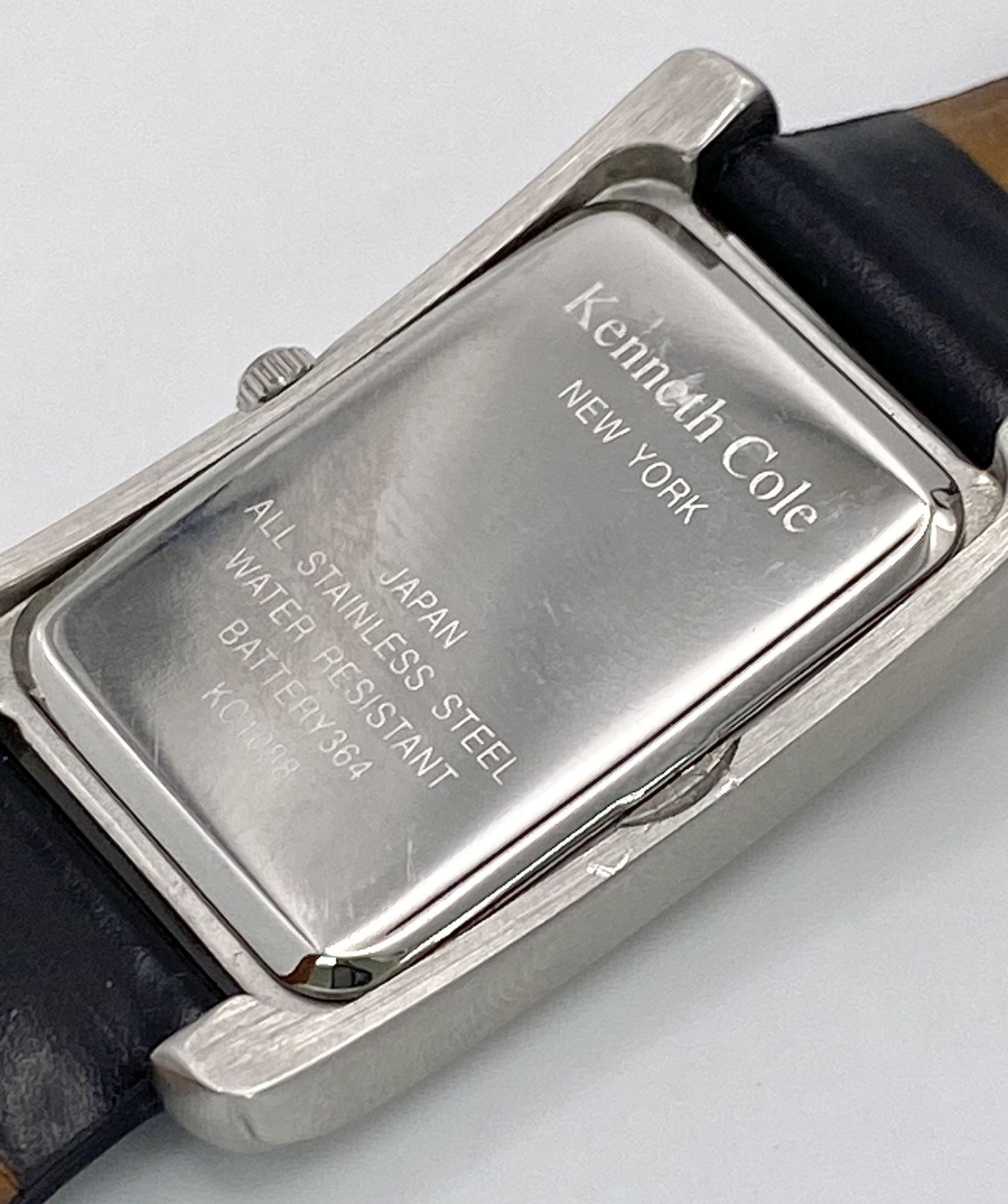 A Kenneth Cole New York Tank Style Quartz Date Watch. 26mm Case. Full Working Order. Comes with - Image 7 of 9