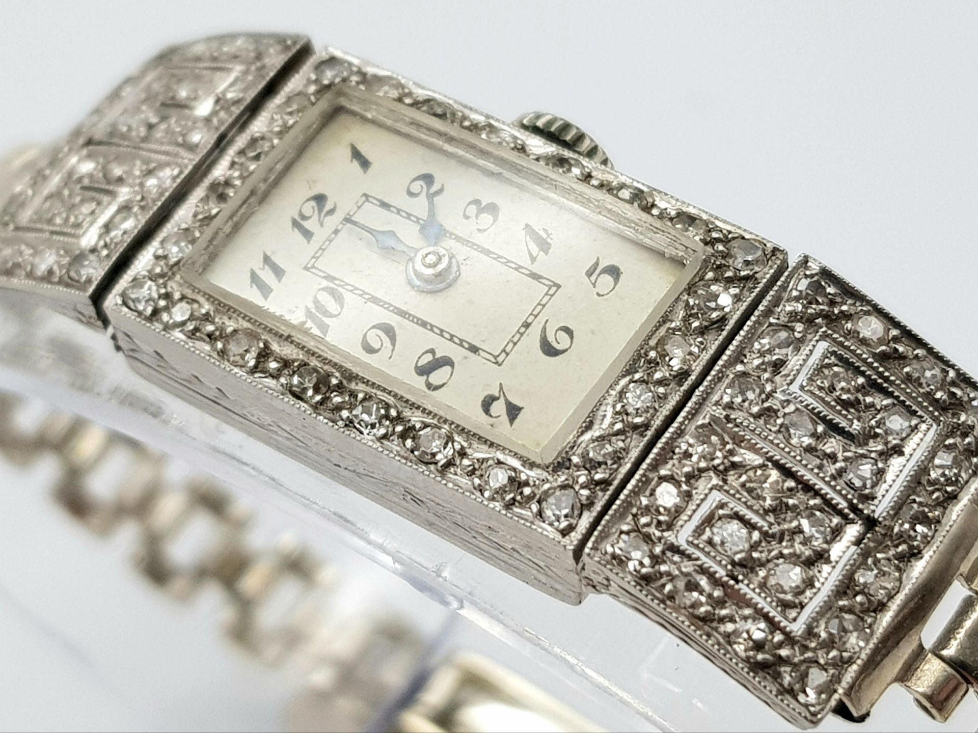 An Antique Art Deco Platinum and Diamond Ladies Watch. Note: Original bracelet has been replace with - Bild 3 aus 6